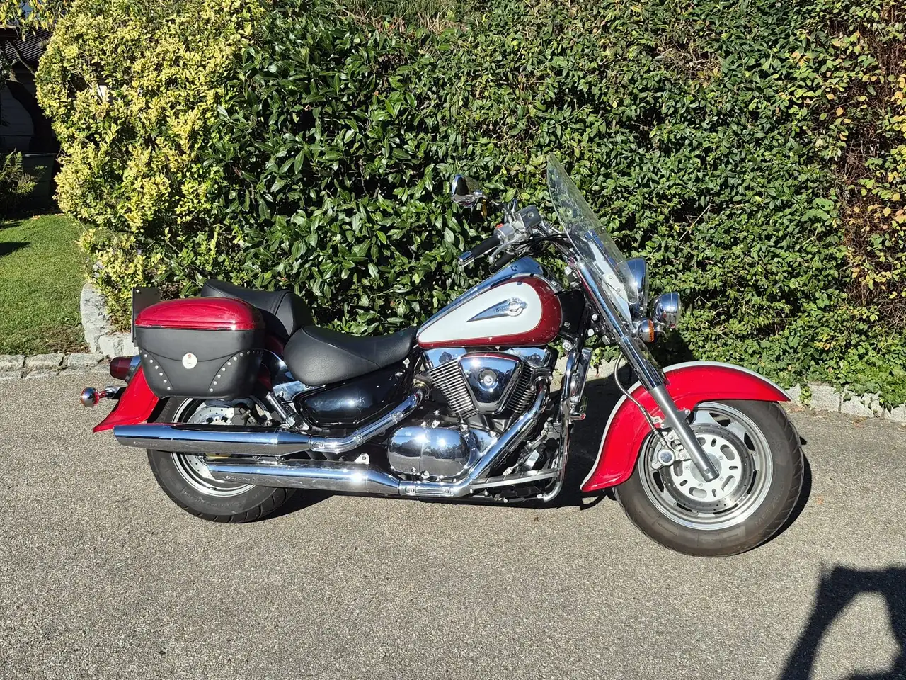 Suzuki Intruder C