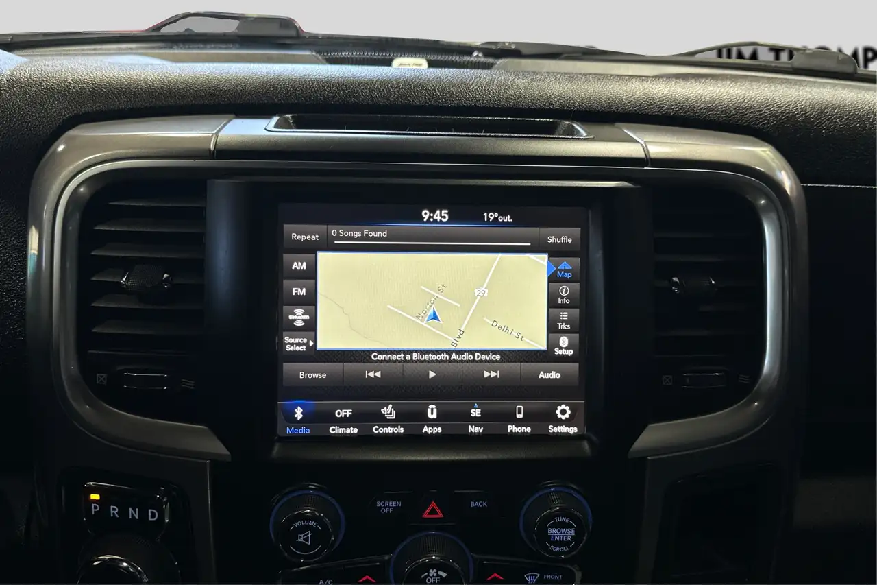RAM 1500 снимка RAM 1500