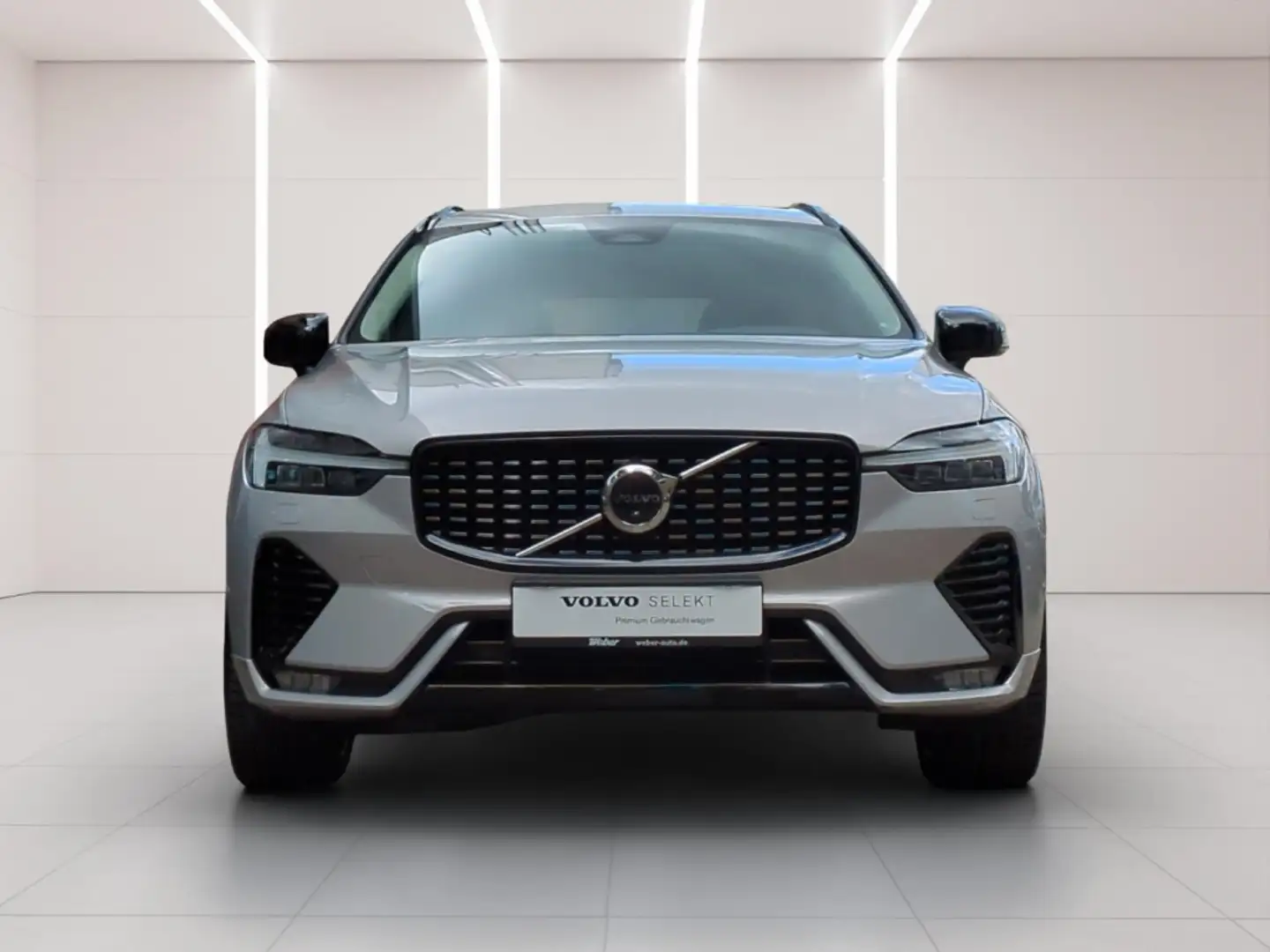 Volvo XC60 B4 AWD Ultimate Dark *Luft*AHK*SH*BLIS*360*ACC* Zilver - 2