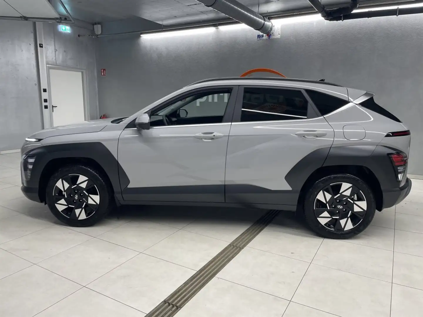Hyundai KONA HEV (SX2) GO Plus 1.6 GDI 2WD HEV k5hu1-PK1-OP6 Grau - 2