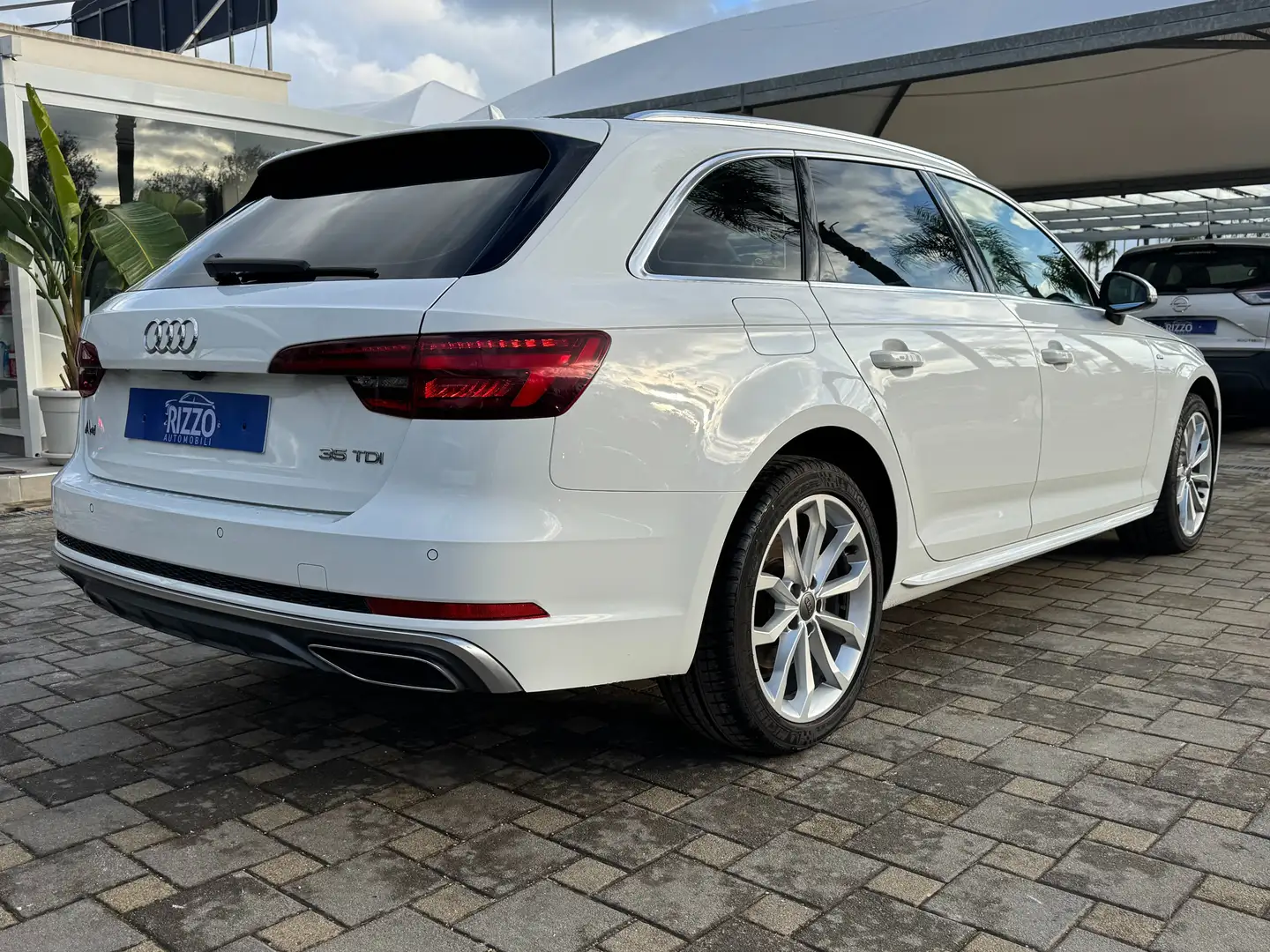 Audi A4 Avant 35tdi S line S tronic Tetto Cockpit Weiß - 2