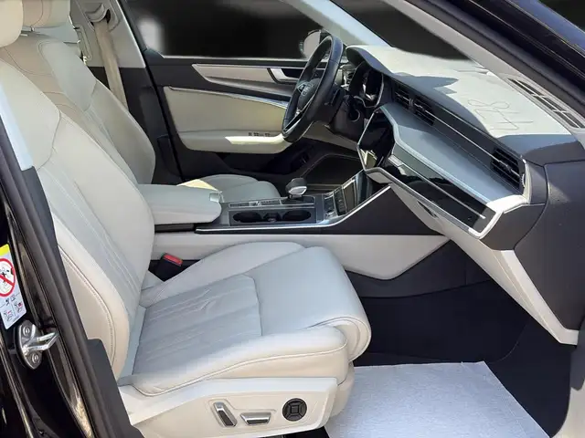 Audi A6 view 14