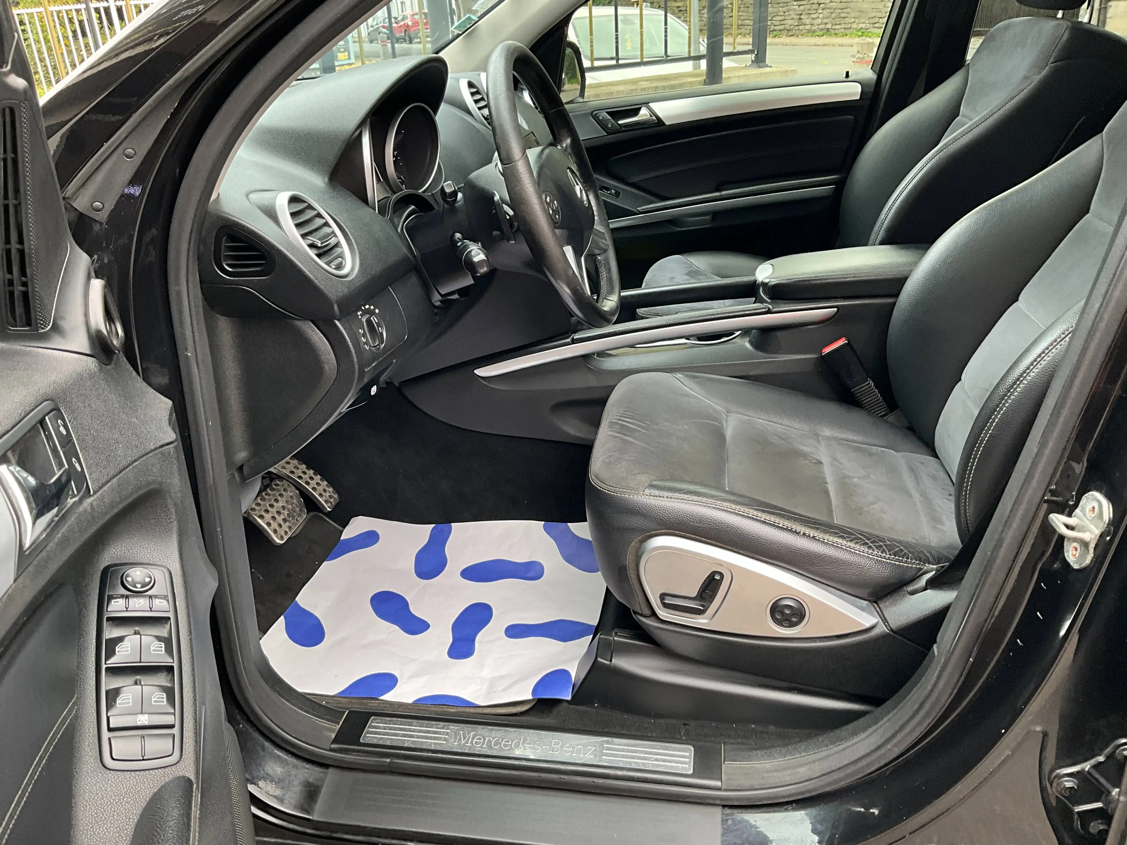 Mercedes-Benz ML 320 ML 320 CDI — photo 11