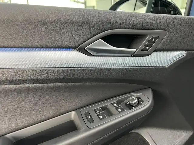 Volkswagen Golf view 12