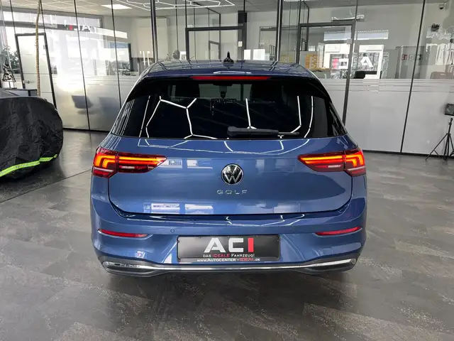 Volkswagen Golf view 6