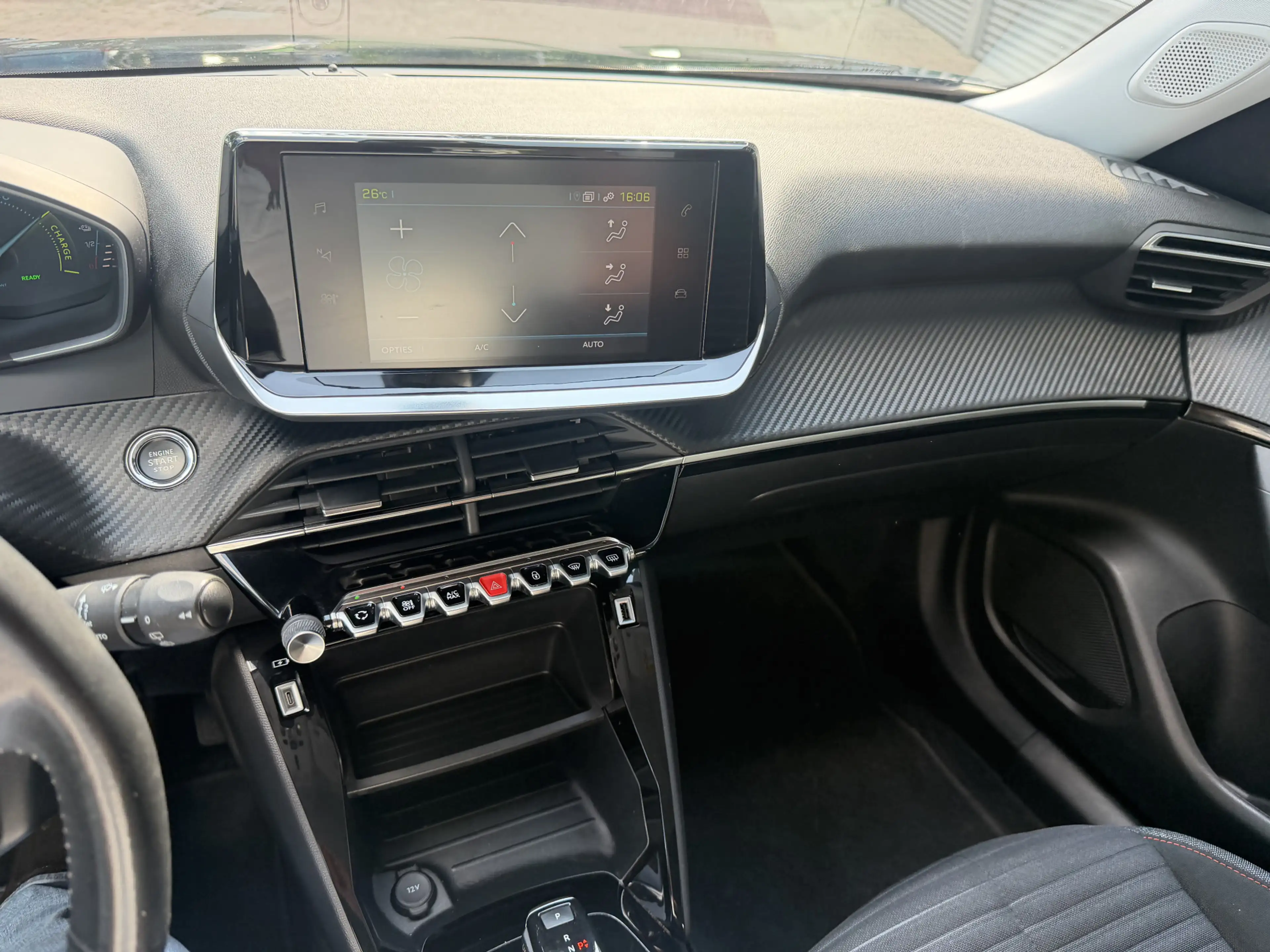 Peugeot e-2008 EV Blue Lease Active 50 kWh Bj 2021 Km 96.000 Deal — photo 14