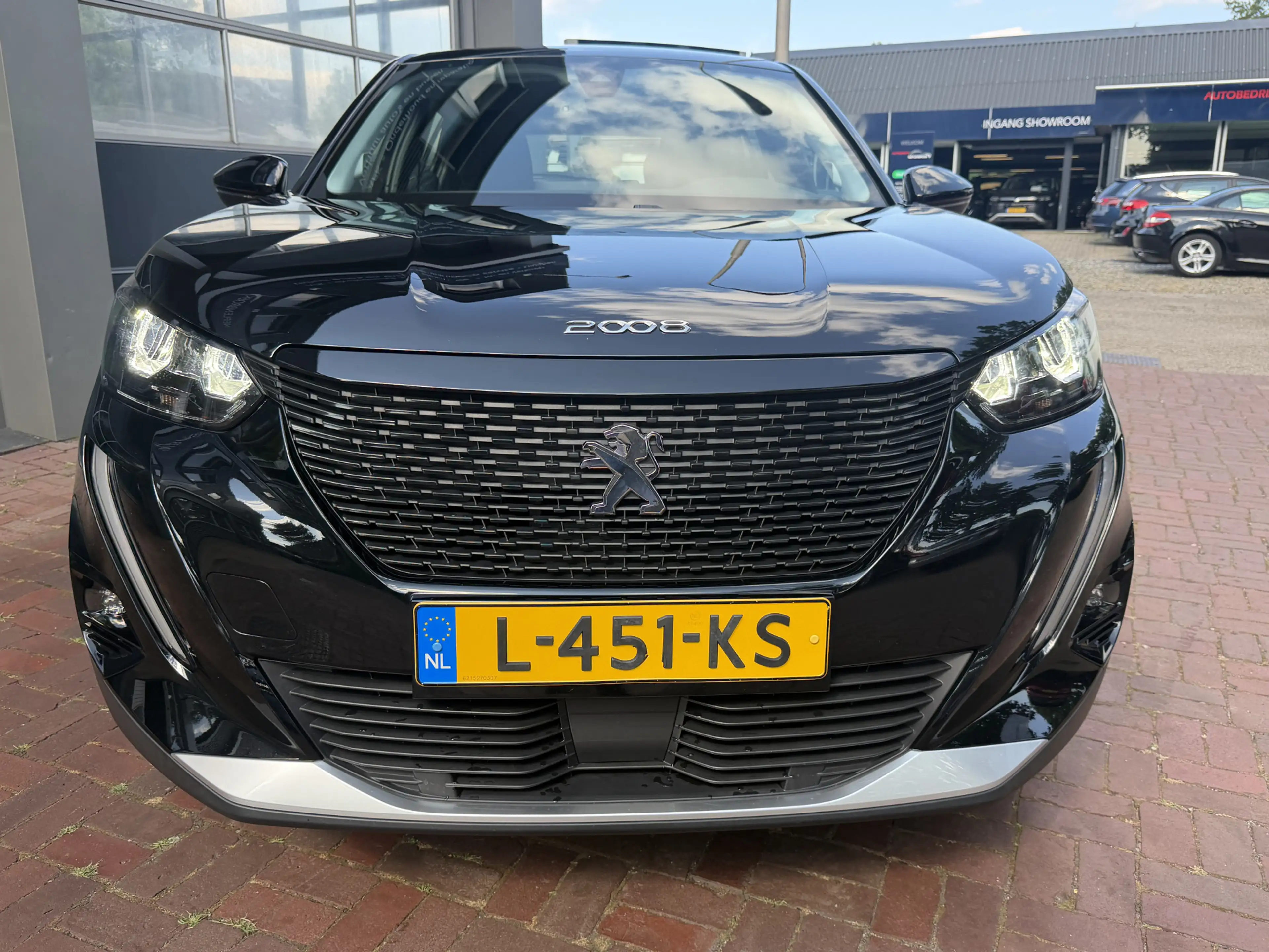 Peugeot e-2008 EV Blue Lease Active 50 kWh Bj 2021 Km 96.000 Deal — photo 3
