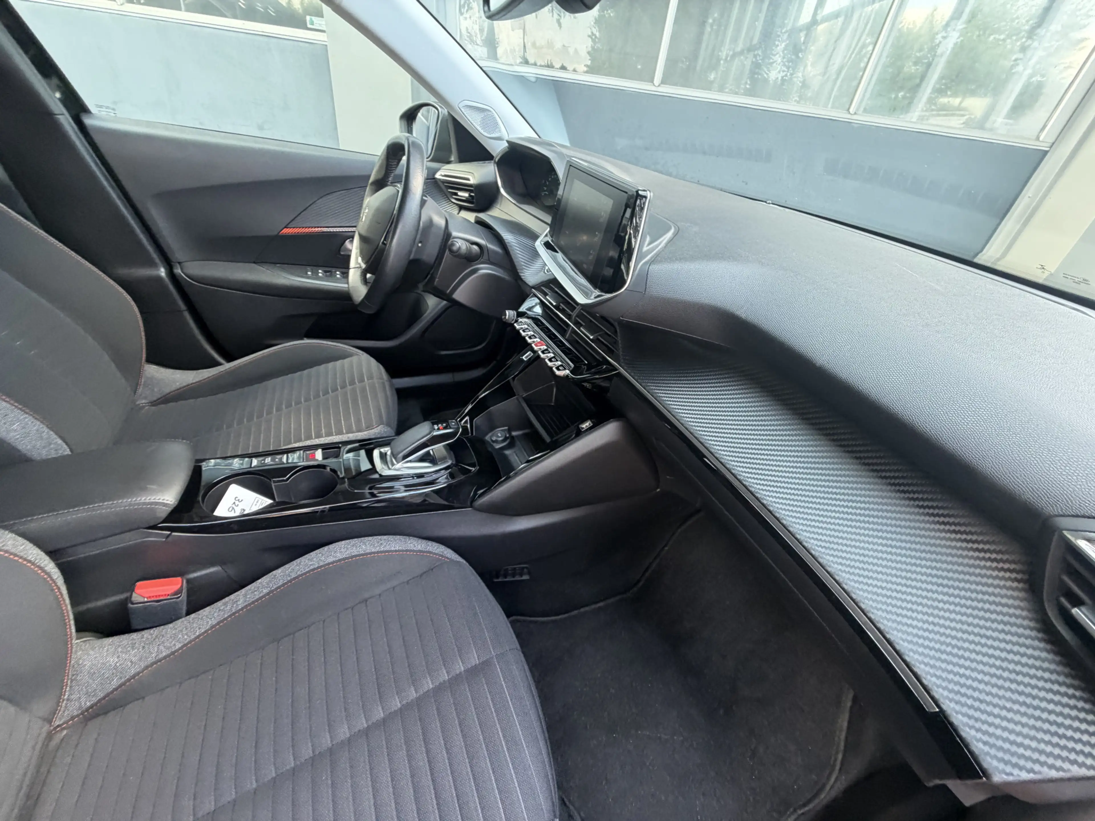 Peugeot e-2008 EV Blue Lease Active 50 kWh Bj 2021 Km 96.000 Deal — photo 8