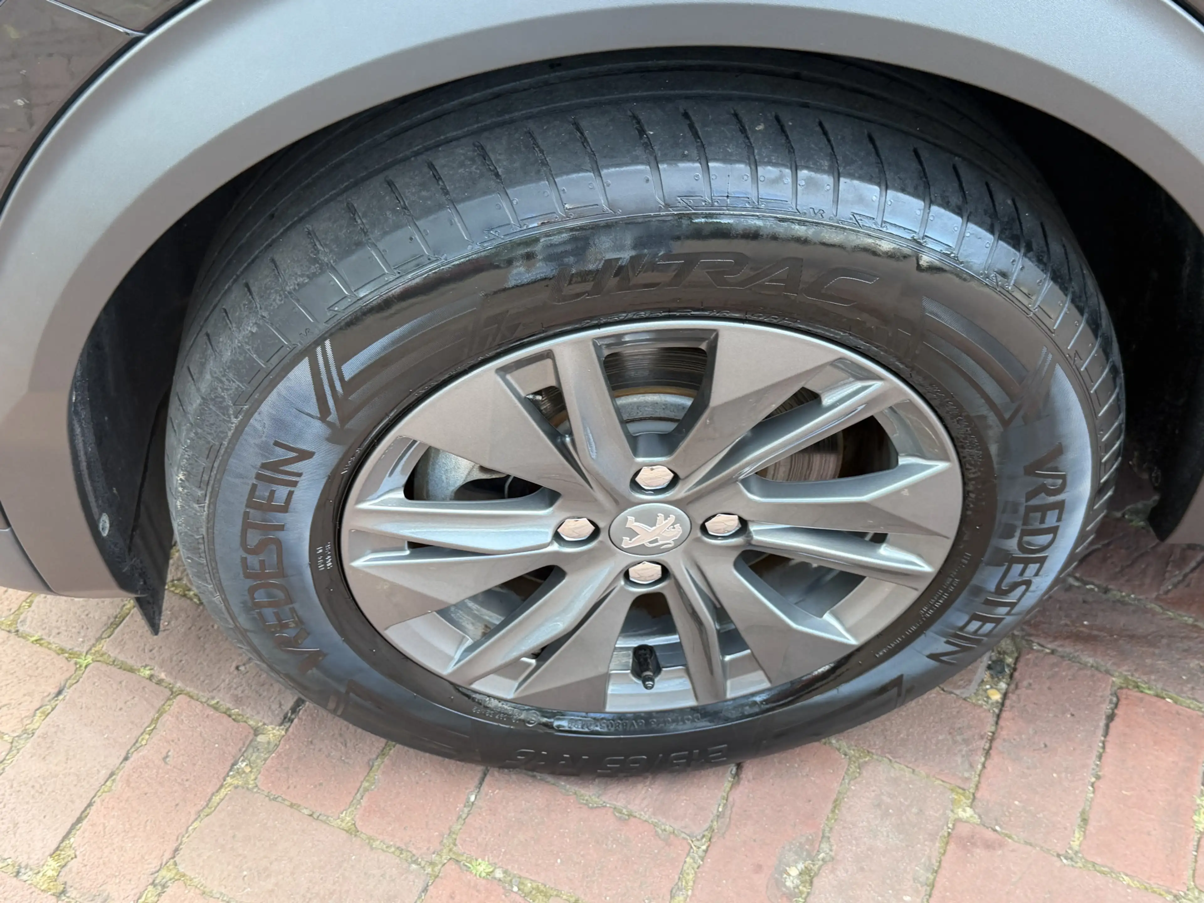 Peugeot e-2008 EV Blue Lease Active 50 kWh Bj 2021 Km 96.000 Deal — photo 12