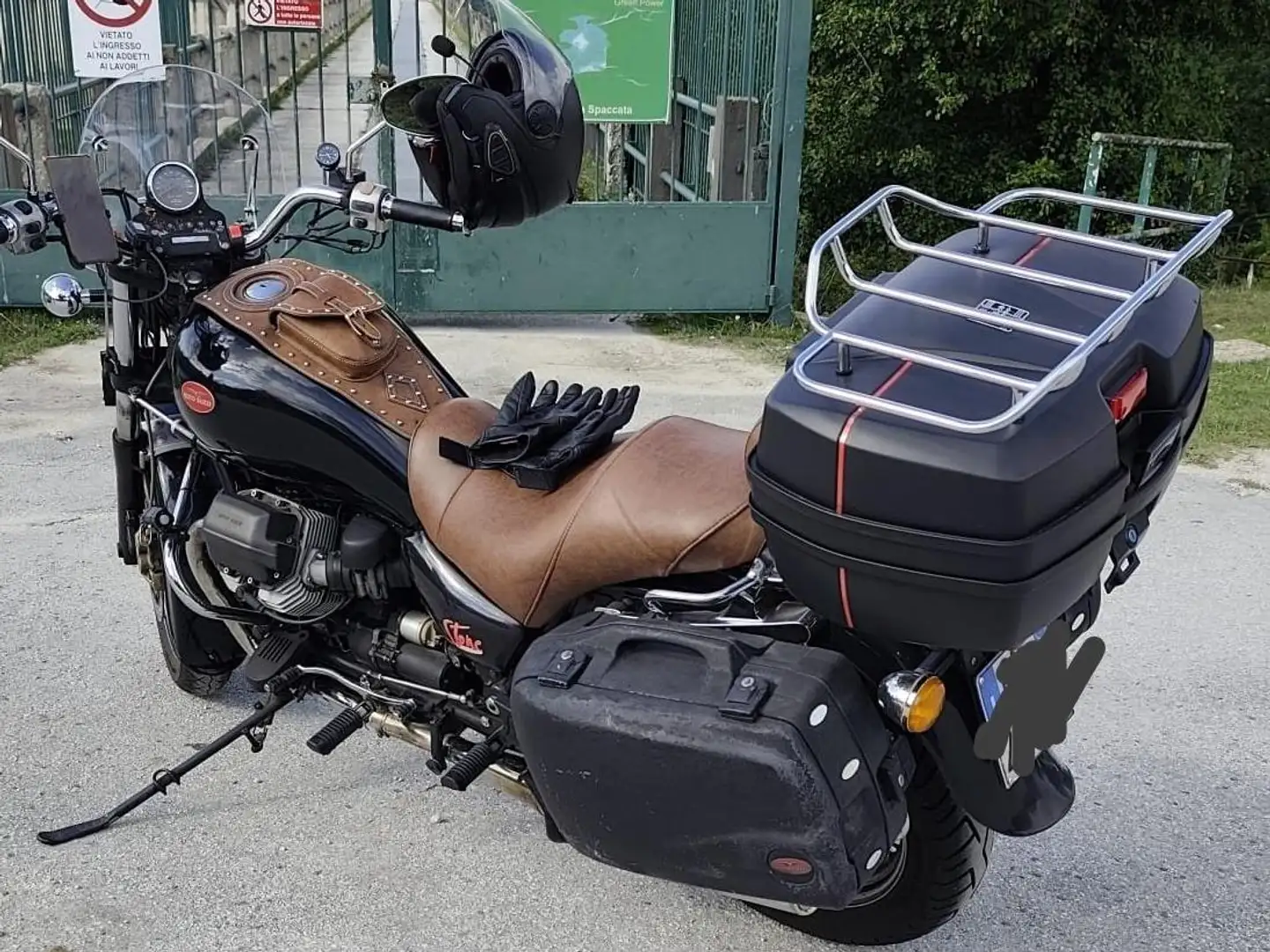 Moto Guzzi California 1100 Stone Noir - 2