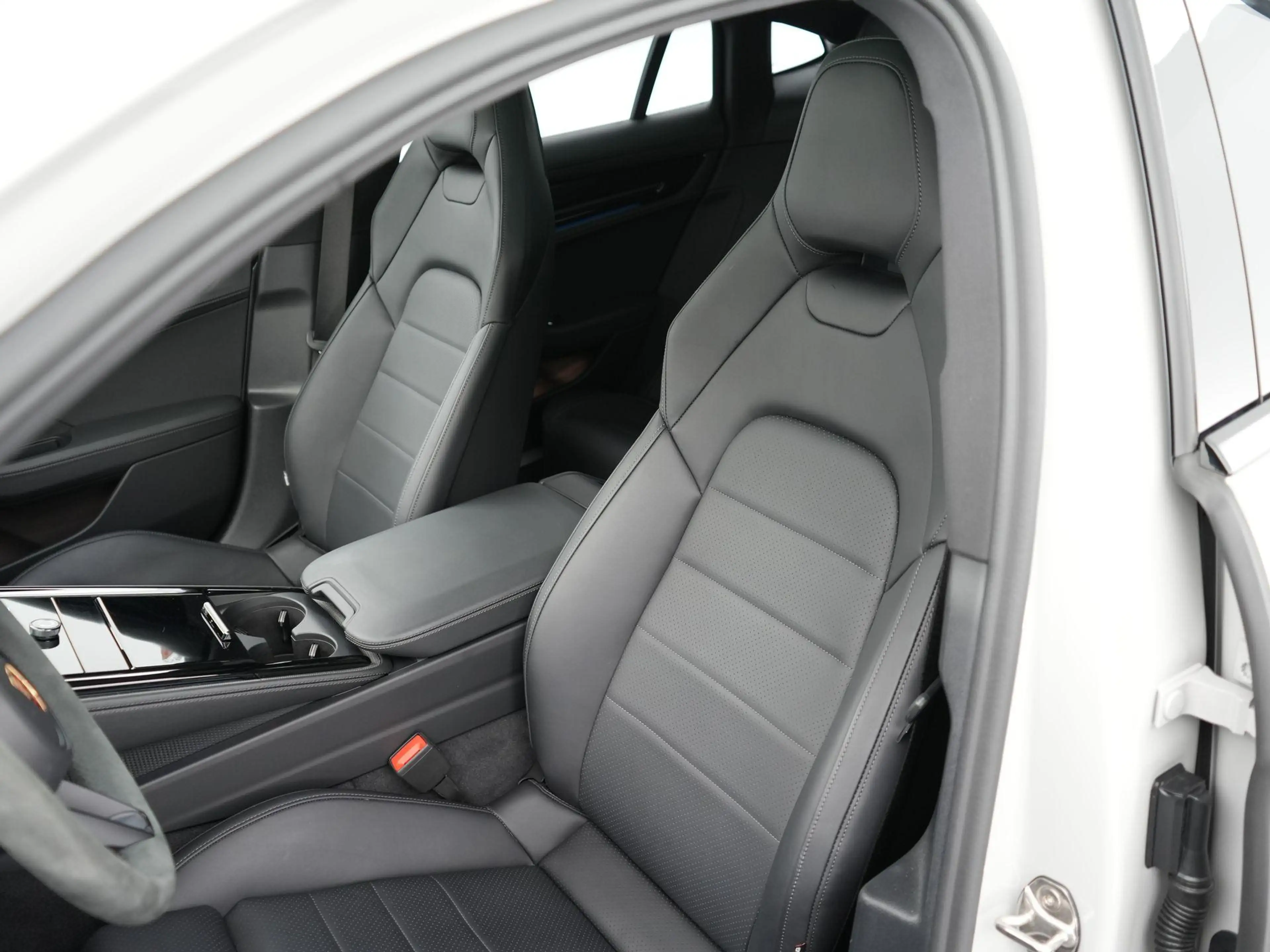 Porsche Panamera 2.9 4 E-Hybrid — photo 11