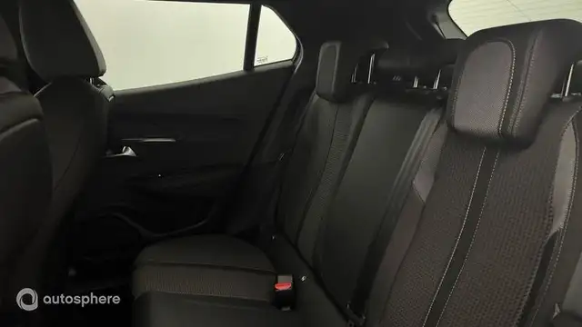 Peugeot 2008 view 13
