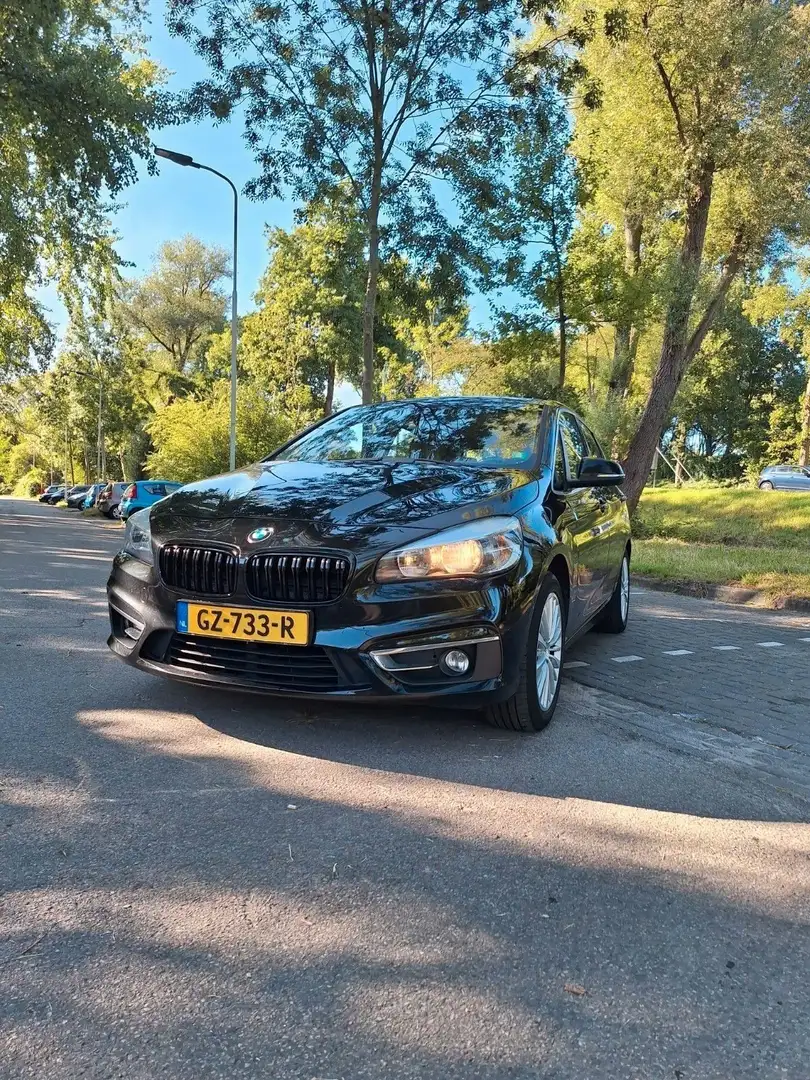 BMW 218 Luxury Zwart - 1