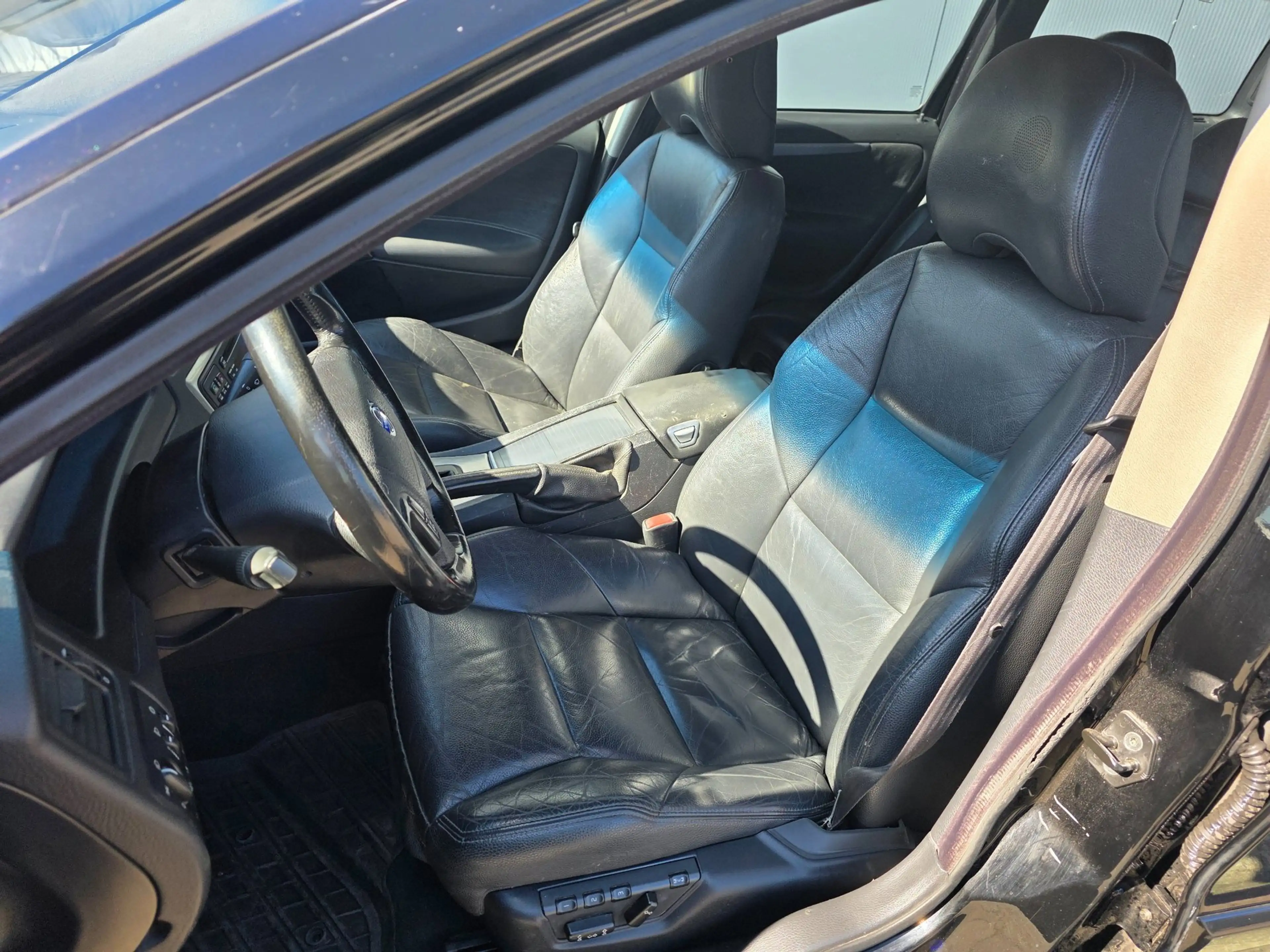 Volvo V70 2.4 Black Sapphire Edition II, LPG, AUTOMAAT, bijt — photo 7
