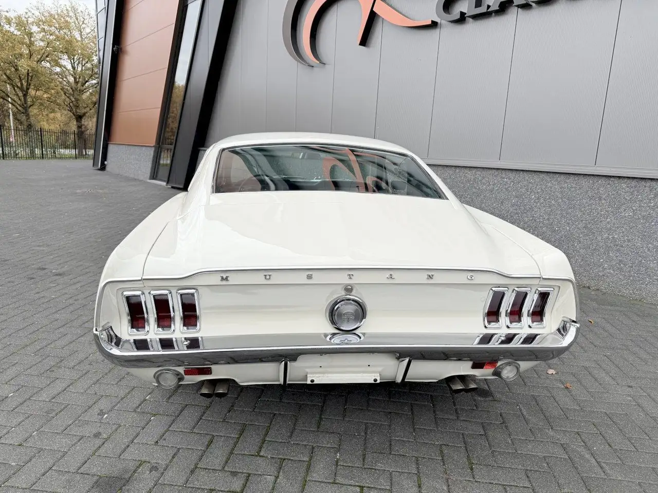 Ford Mustang Fastback, foto 4