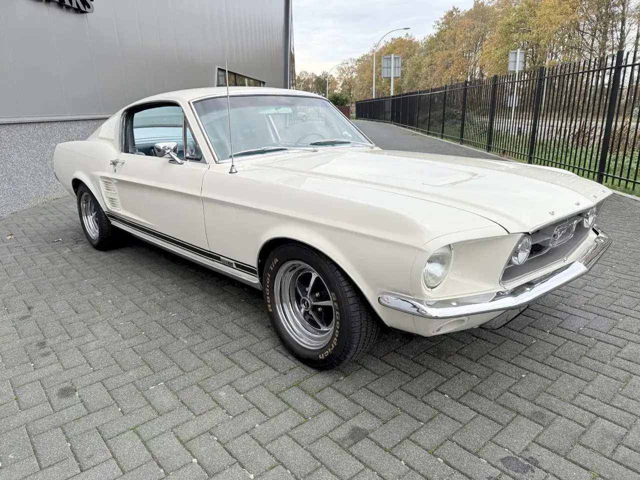Ford Mustang Fastback, foto 10