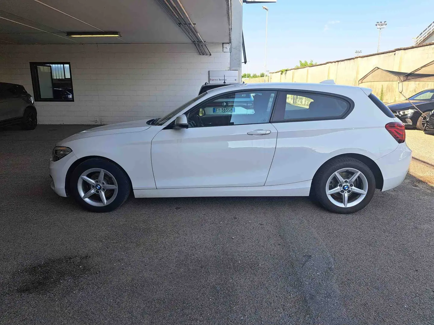 BMW 116 116i Advantage 3p Bianco - 2