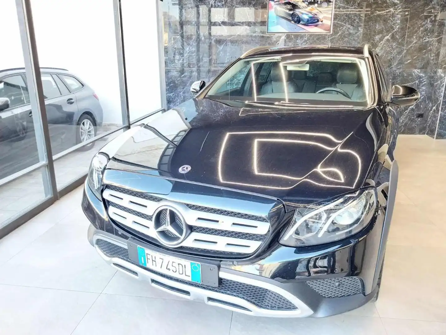 Mercedes-Benz E 220 d S.W. 4Matic Auto Premium All-Terrain Grigio - 2