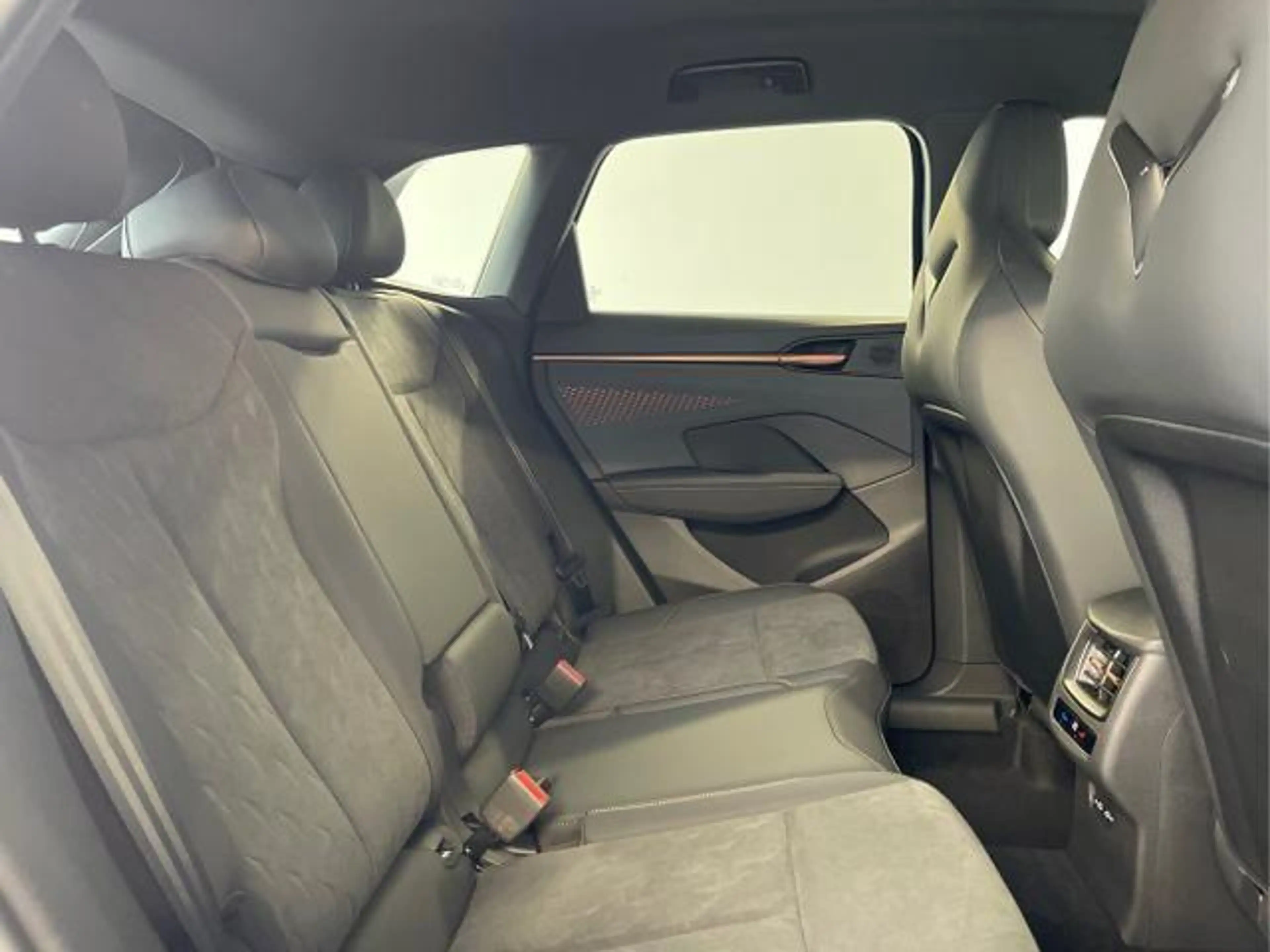 CUPRA Terramar 1.5 eTSI DSG Matrix+Kessy+AHK+HUD+Navi+Dinamica+36 — photo 15