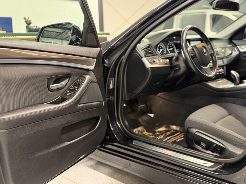 BMW 528 i Shadow Bi-Xenon/Schiebedach/Navi/CAM/ — photo 12