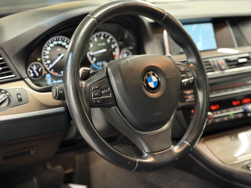 BMW 528 i Shadow Bi-Xenon/Schiebedach/Navi/CAM/ — photo 15