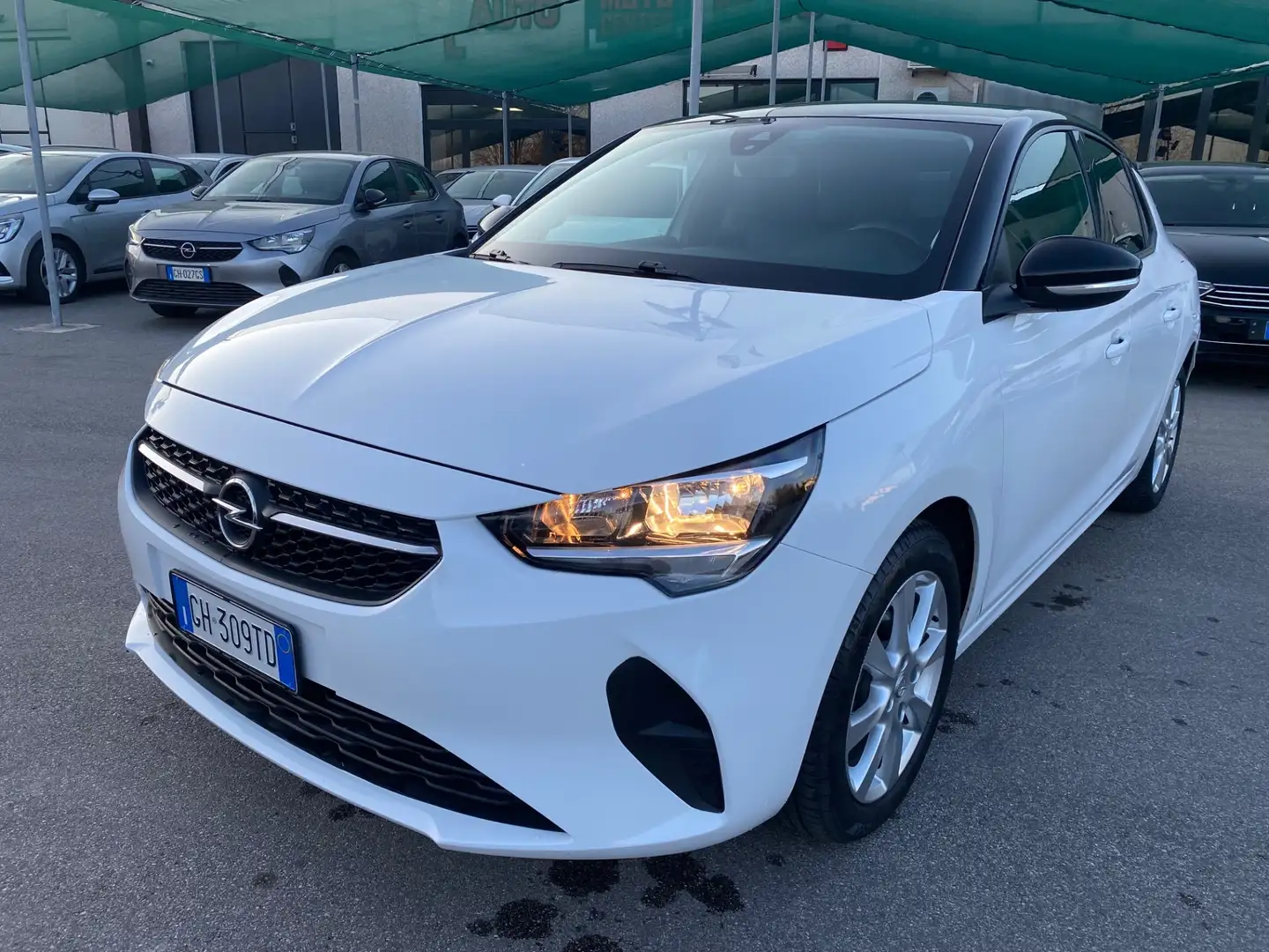 Opel Corsa 1.2 Edition Bianco - 1