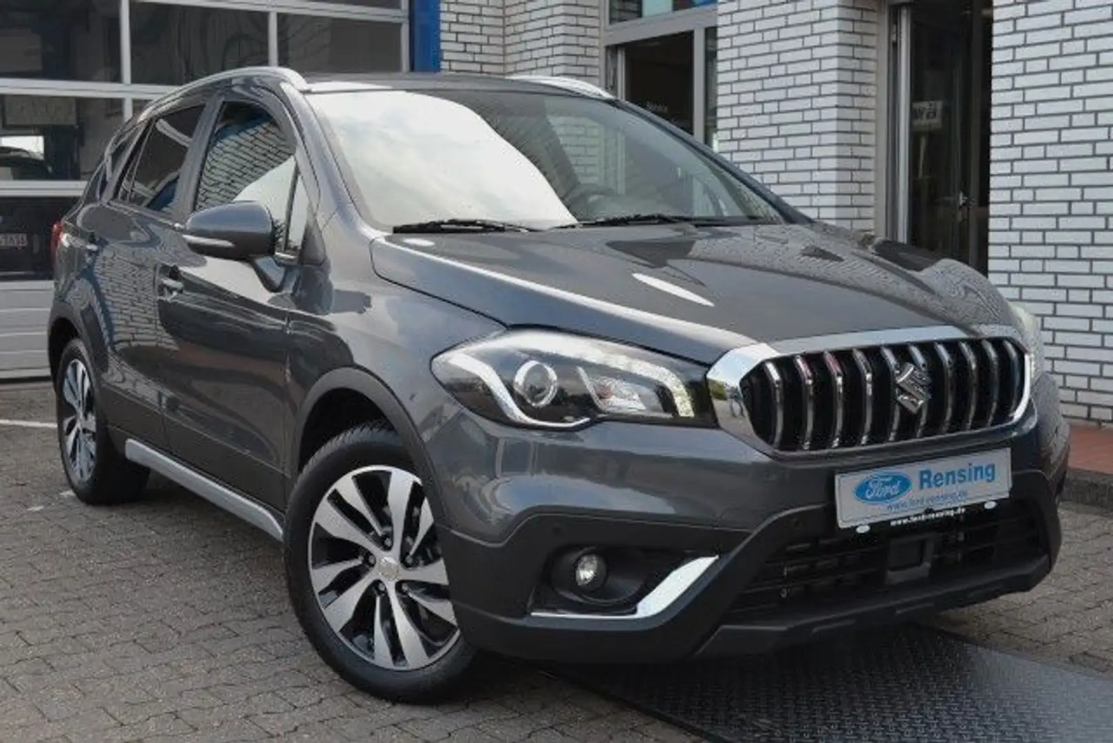 Suzuki SX4 S-Cross Comfort+ 4x4 AHK Leder Glasdach Silber - 1
