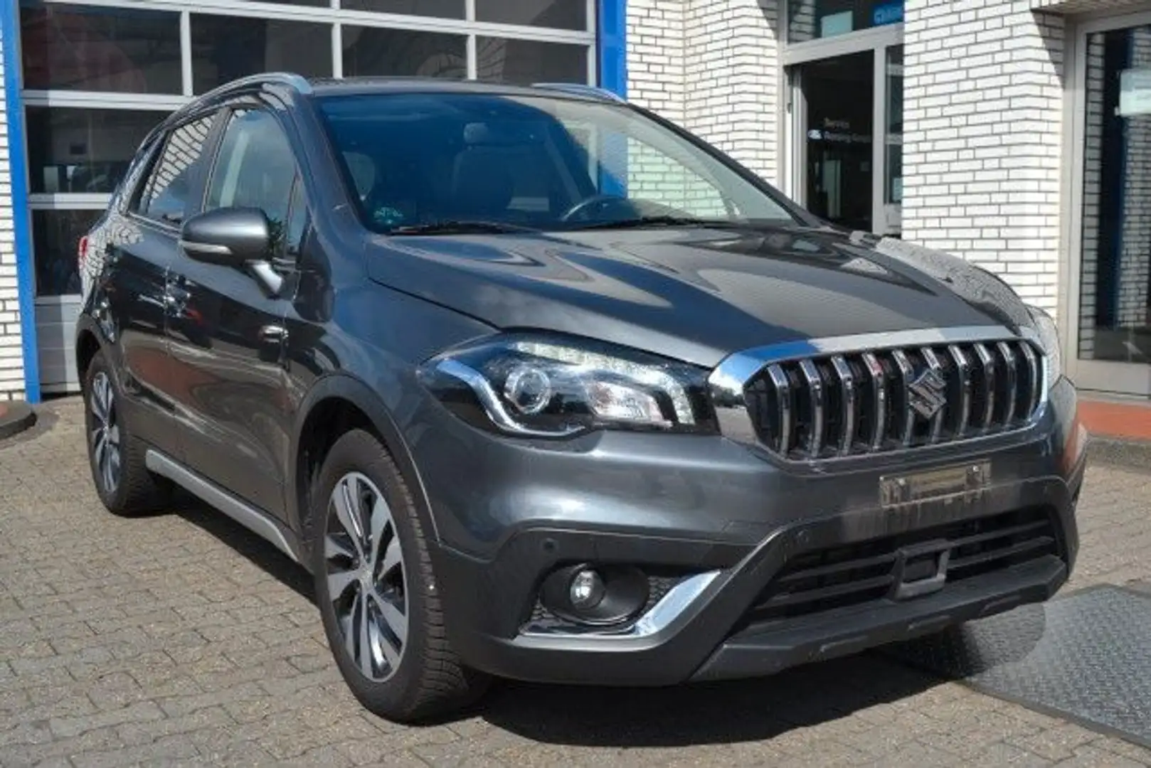Suzuki SX4 S-Cross Comfort+ 4x4 AHK Leder Glasdach Zilver - 1