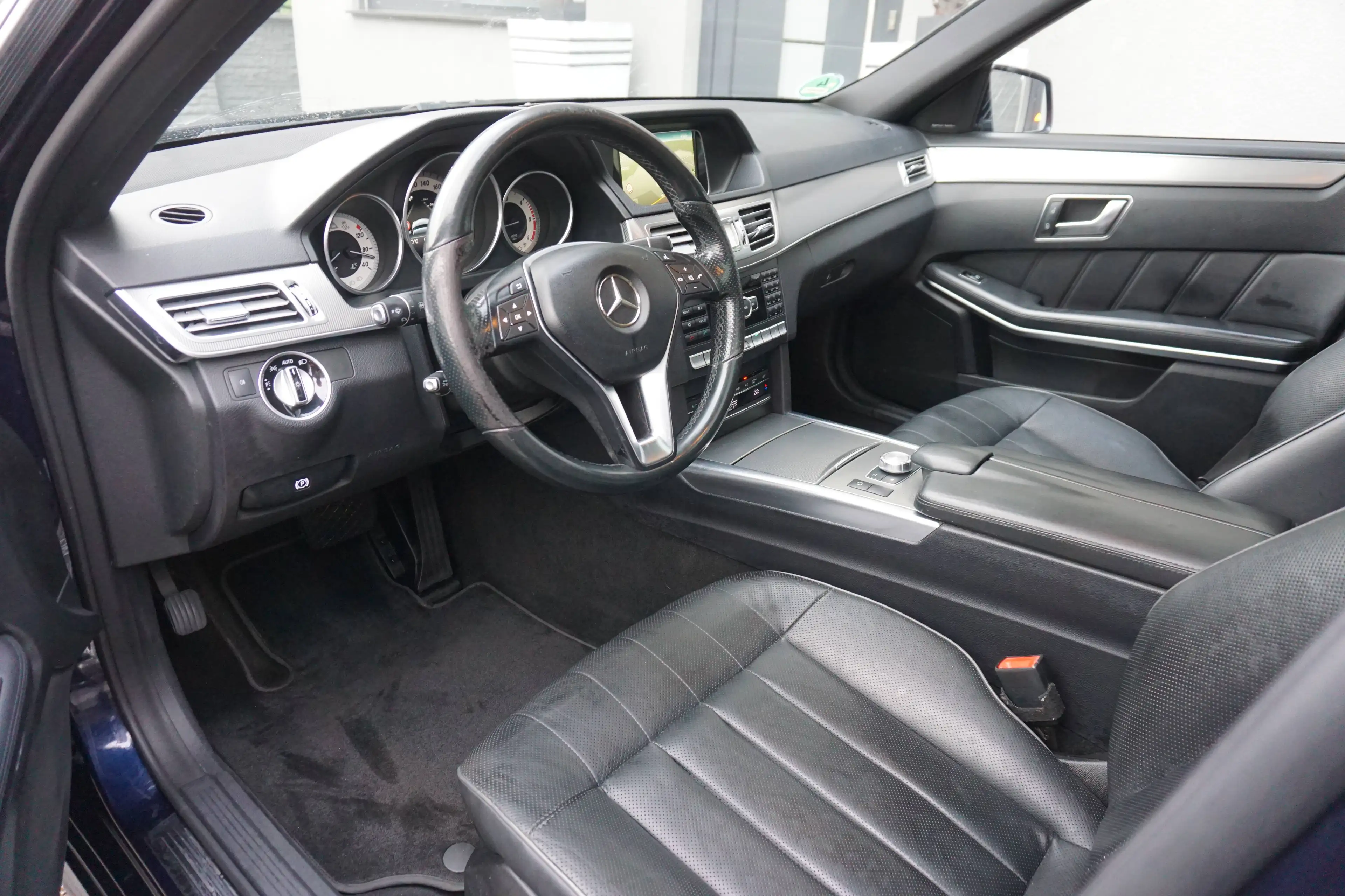 Mercedes-Benz E 250 E-Klasse Diesel "Avantgarde"Panorama,Sitz-Klima — photo 10