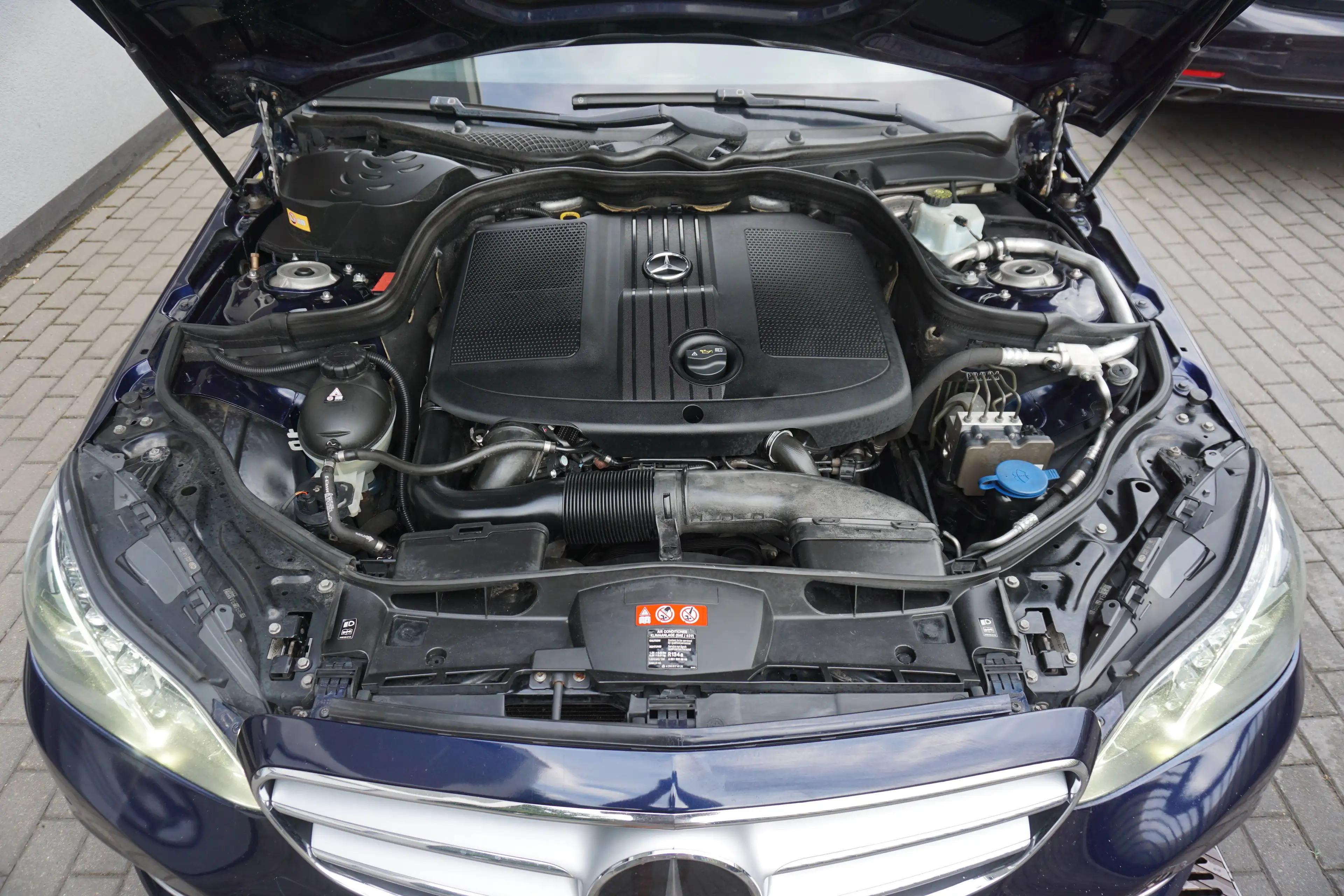 Mercedes-Benz E 250 E-Klasse Diesel "Avantgarde"Panorama,Sitz-Klima — photo 13
