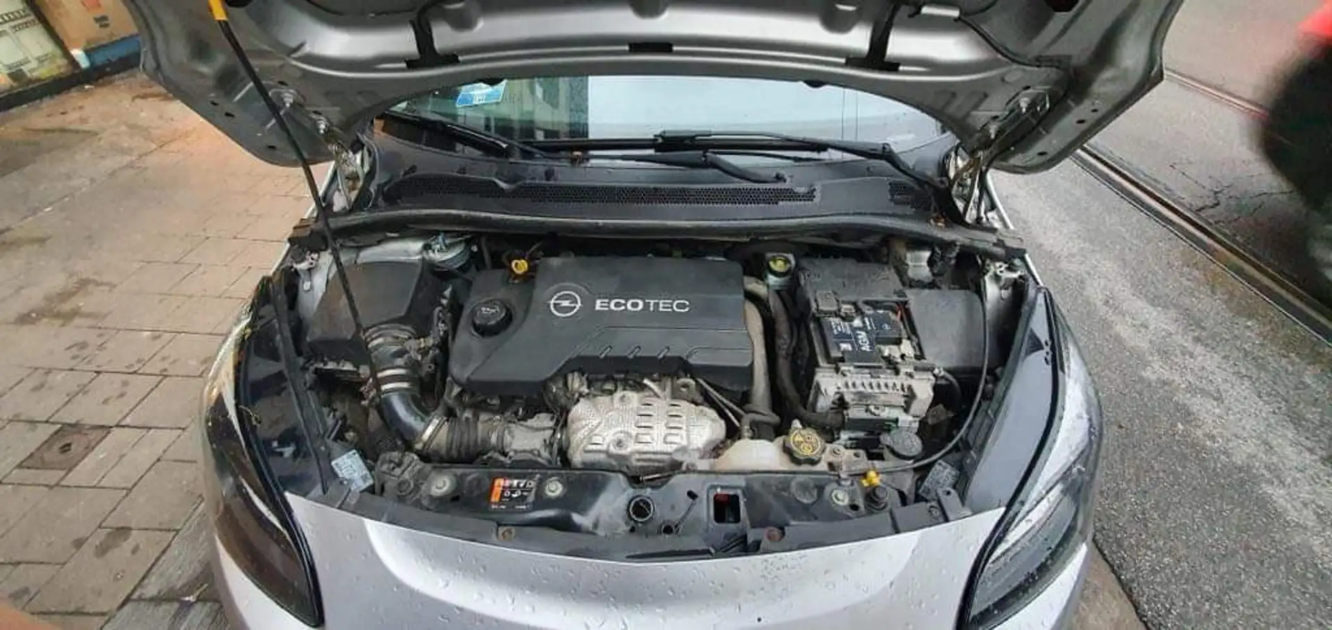 Opel Corsa-e un. Opel corsa, diesel. 6 - 1