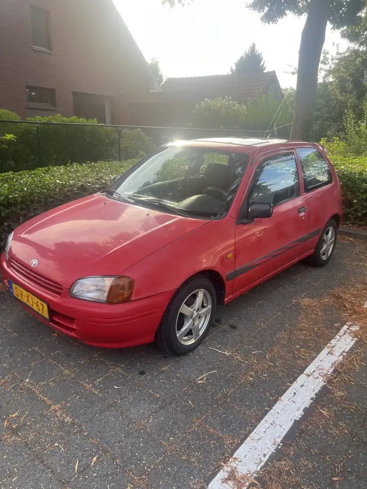 Toyota Starlet 1.3L 16V, foto 2