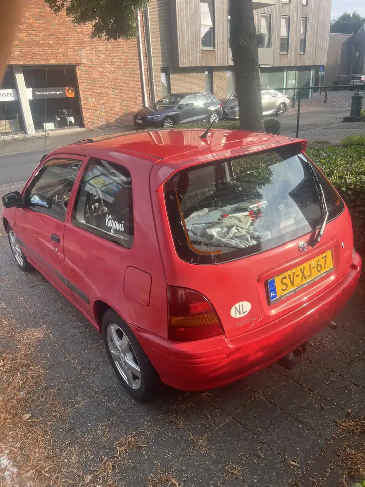 Toyota Starlet 1.3L 16V, foto 3