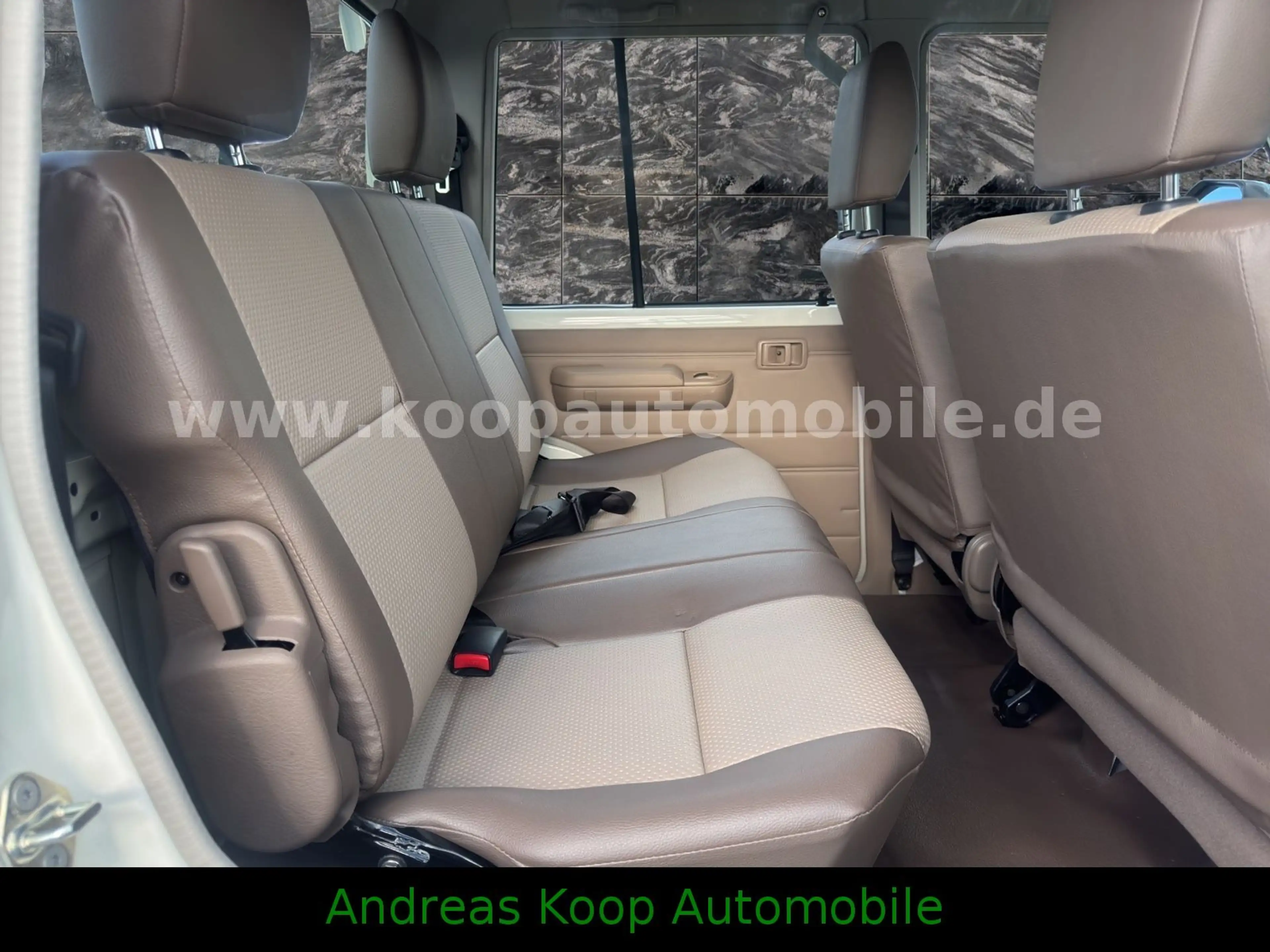 Toyota Land Cruiser VDJ 79 DC STD 4,5d V8 SOFORT — photo 10