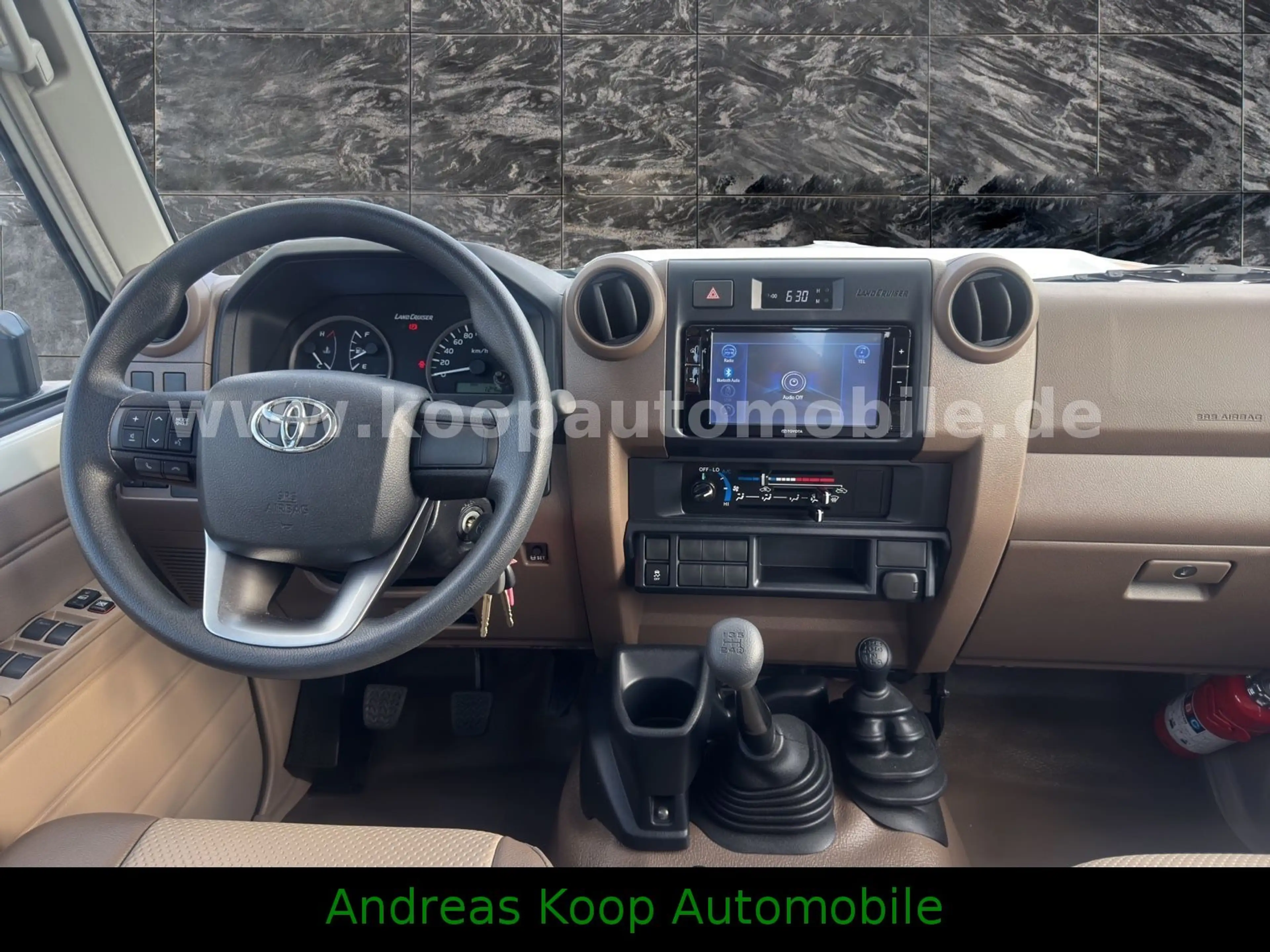 Toyota Land Cruiser VDJ 79 DC STD 4,5d V8 SOFORT — photo 6