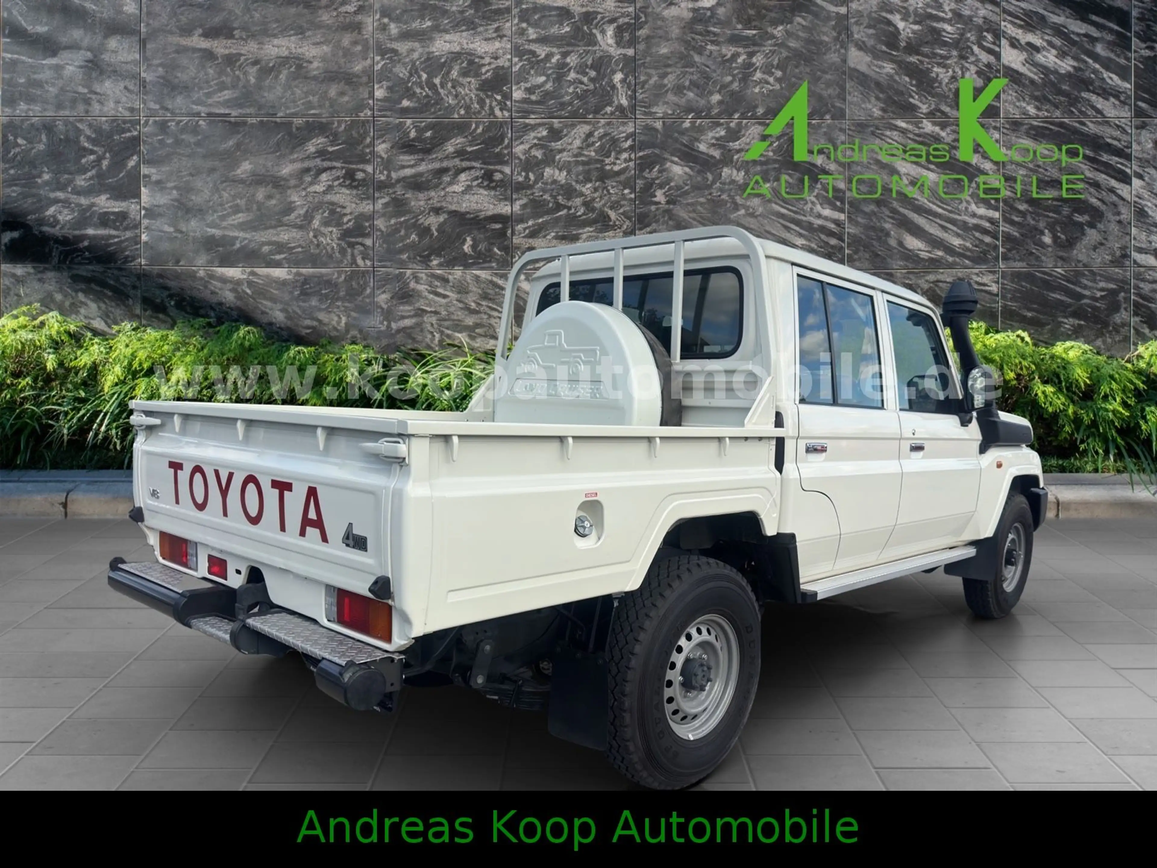 Toyota Land Cruiser VDJ 79 DC STD 4,5d V8 SOFORT — photo 3