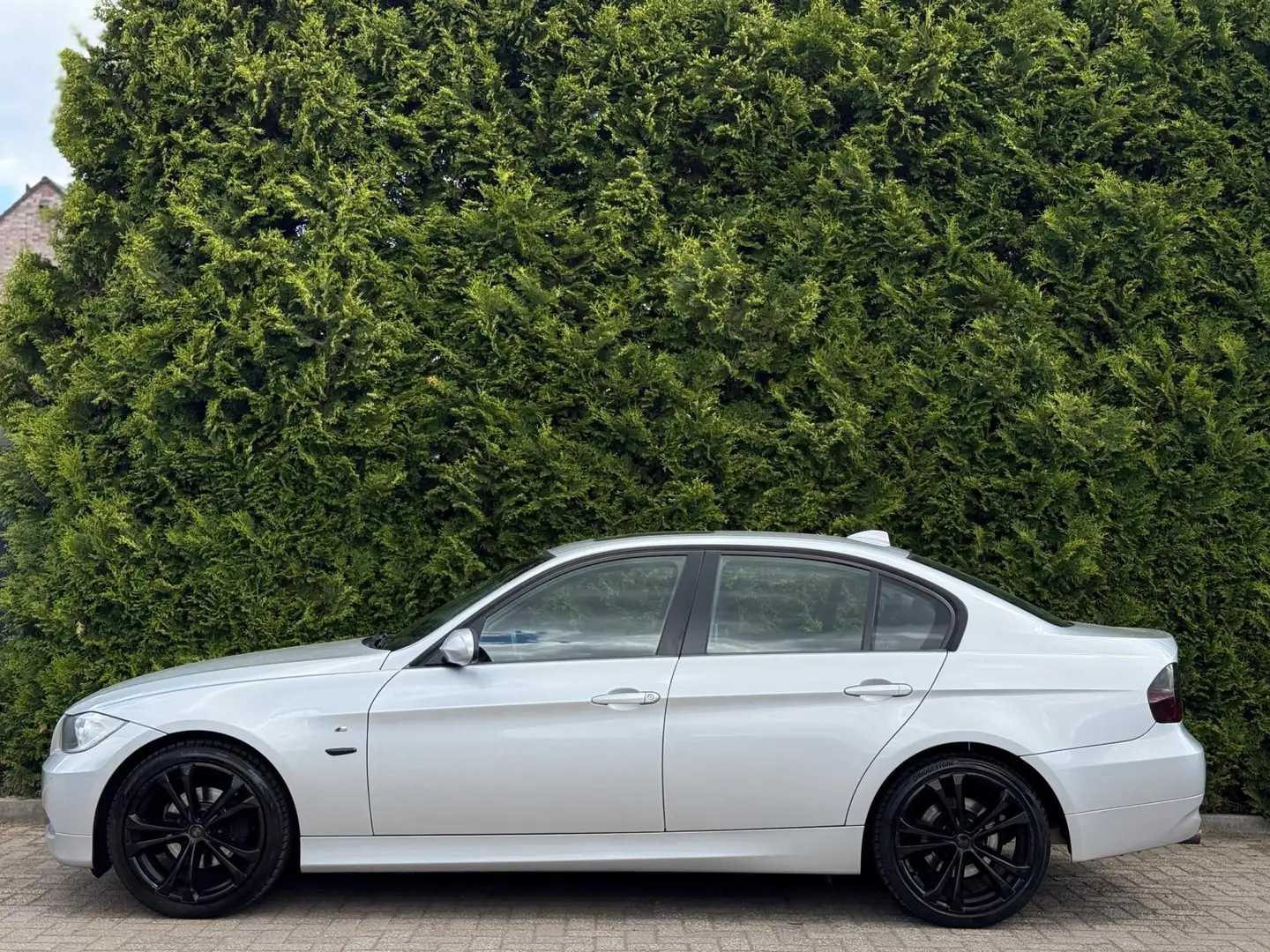 BMW 318 3-serie 318i Automaat Navigatie Grey - 2