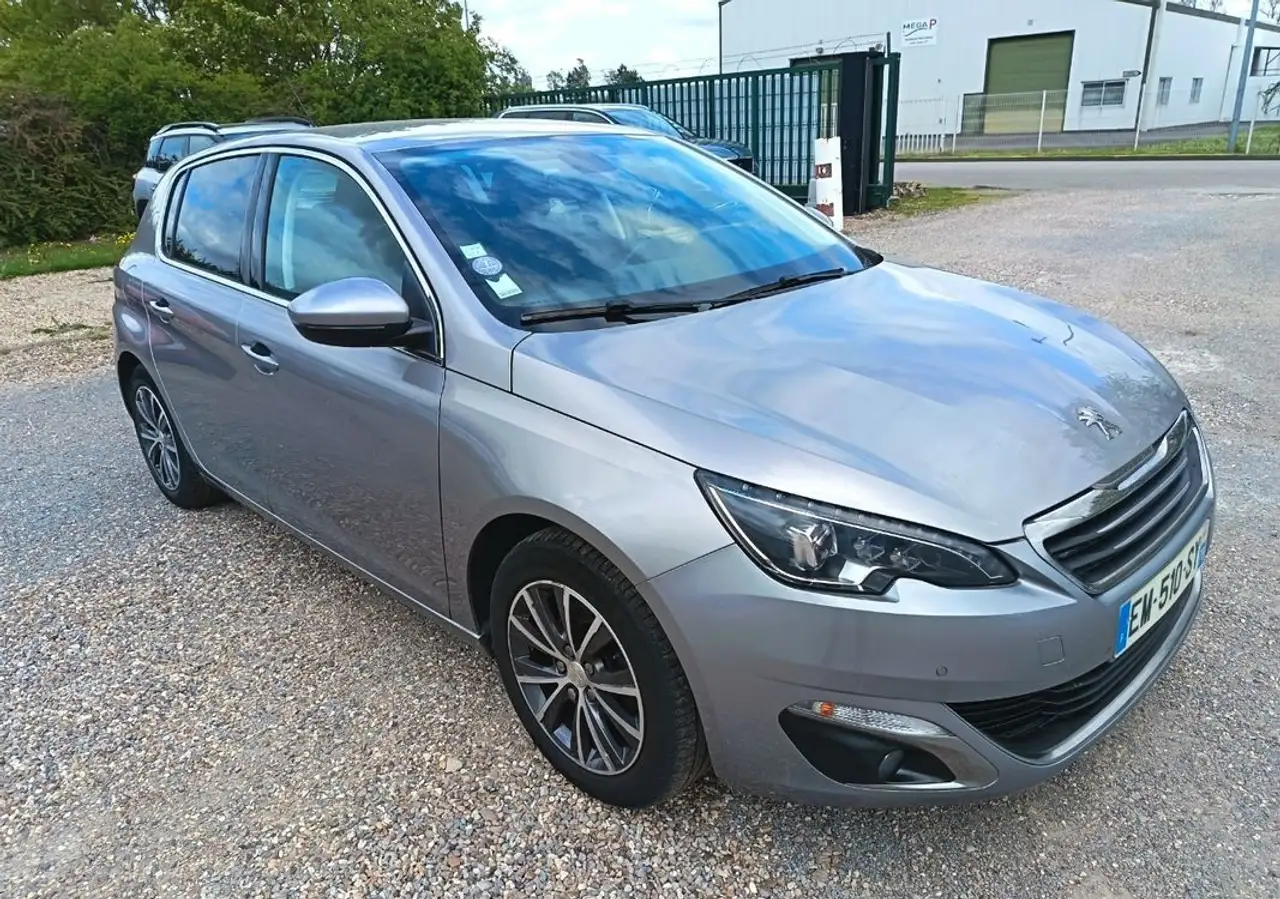 Peugeot 308 1.2 130cv ALLURE BVM6 1 ERE MAIN