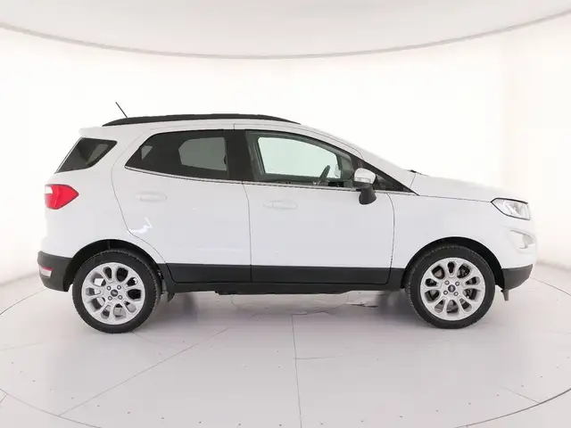 Ford Ecosport view 3