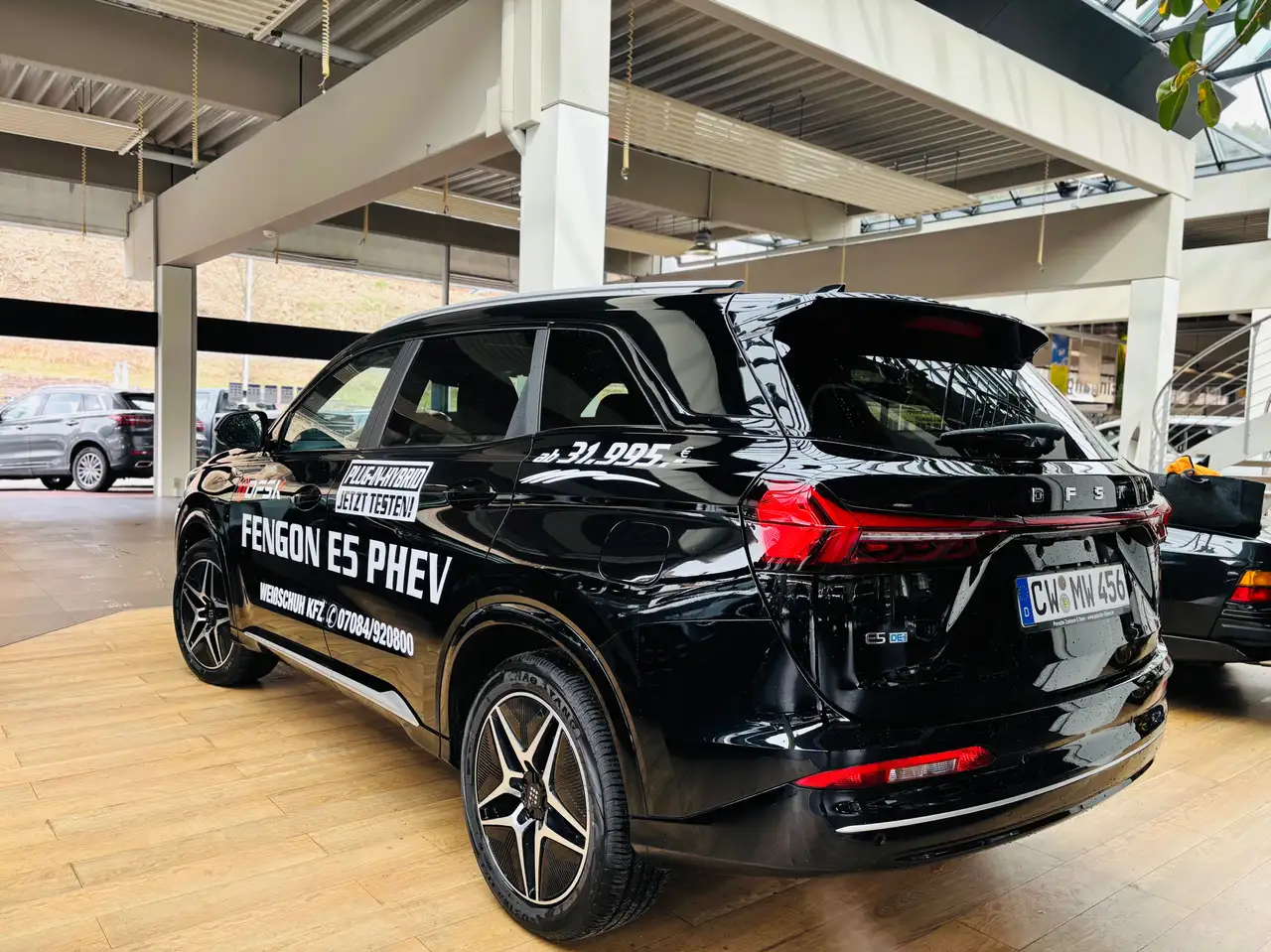 DFSK E5 DFSK Fengon 7-Sitzer Plug-in-Hybrid Schnäppchen