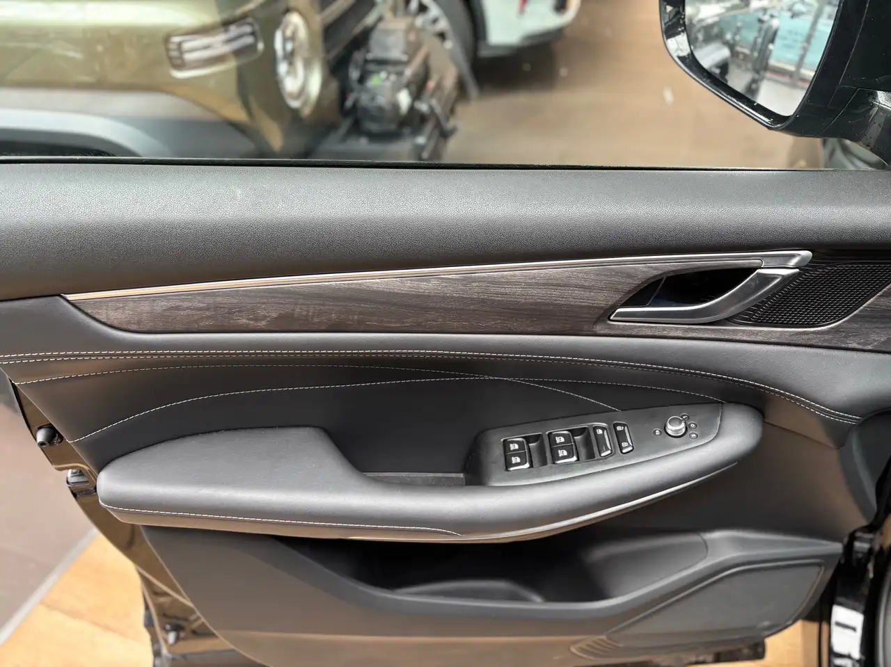 DFSK E5 DFSK Fengon 7-Sitzer Plug-in-Hybrid Schnäppchen 20