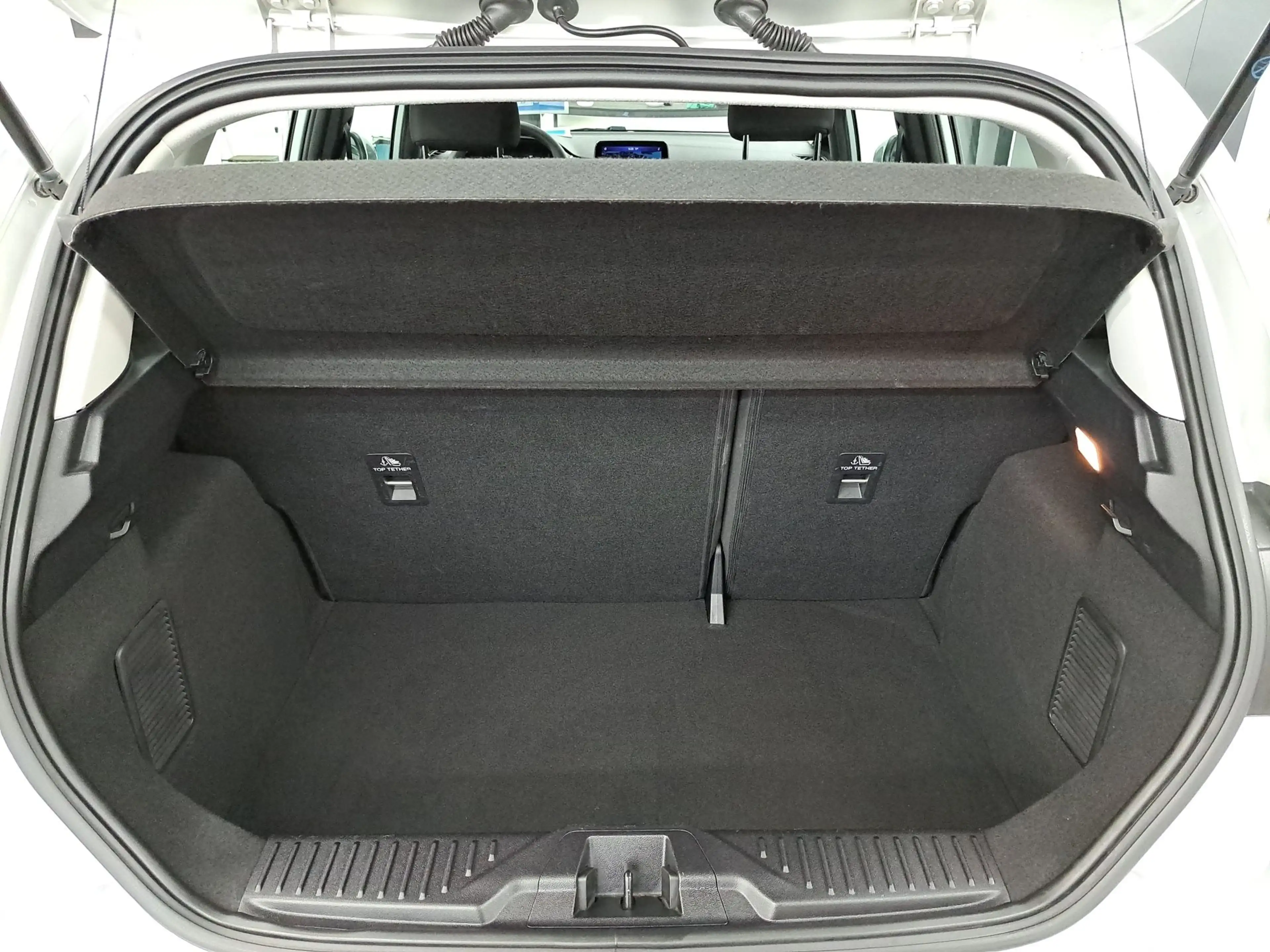 Ford Fiesta Cool & Connect NAVI LED RFK Temp. — photo 7