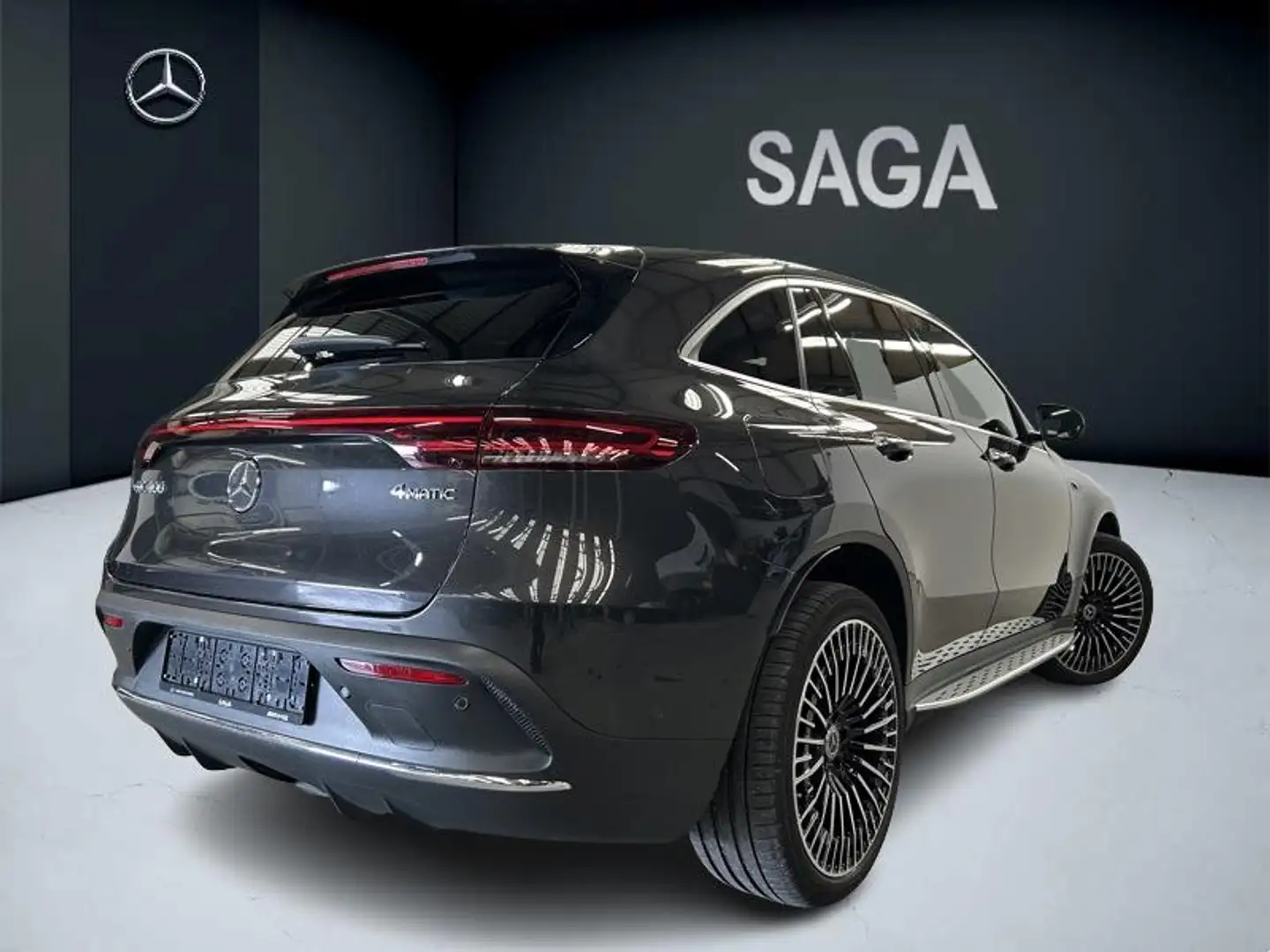 Mercedes-Benz EQC 400 400 4MATIC AMG Line Grau - 2
