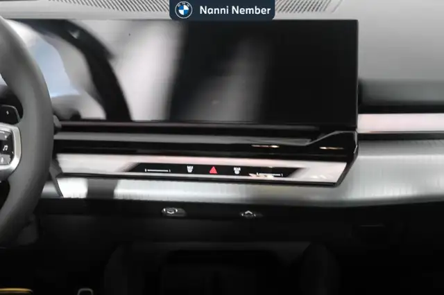 BMW 5 Series view 11