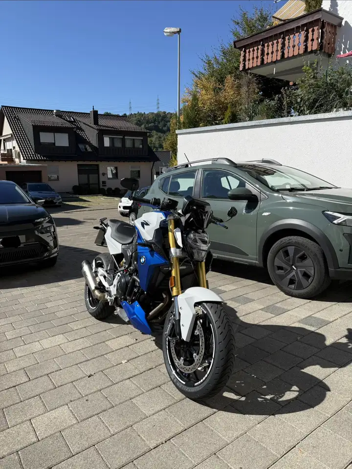 BMW F 900 R