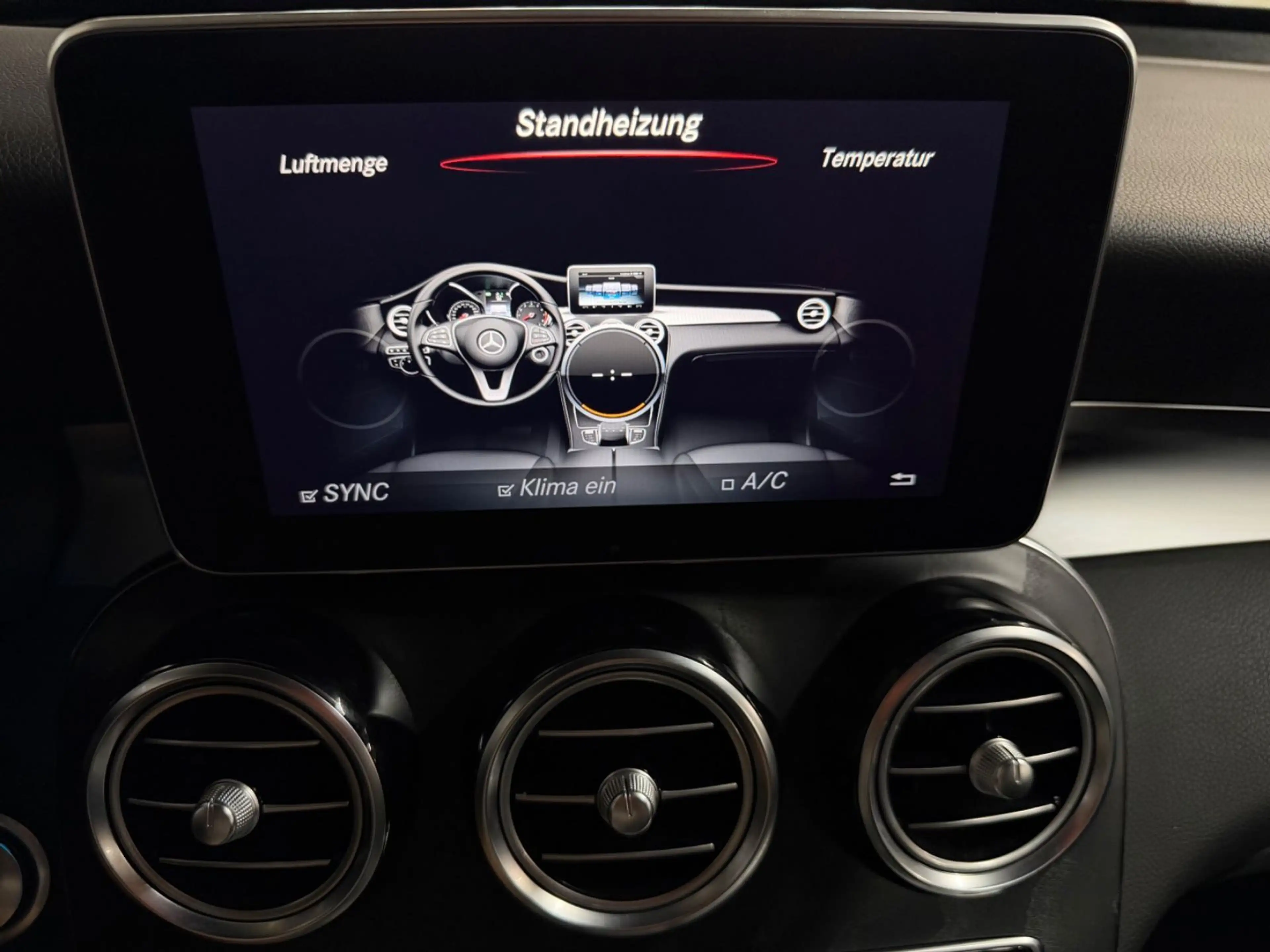 Mercedes-Benz GLC 350 d 4Matic AMG/DTR+/AHK/PANO/360°Kam/STDHZ — photo 15