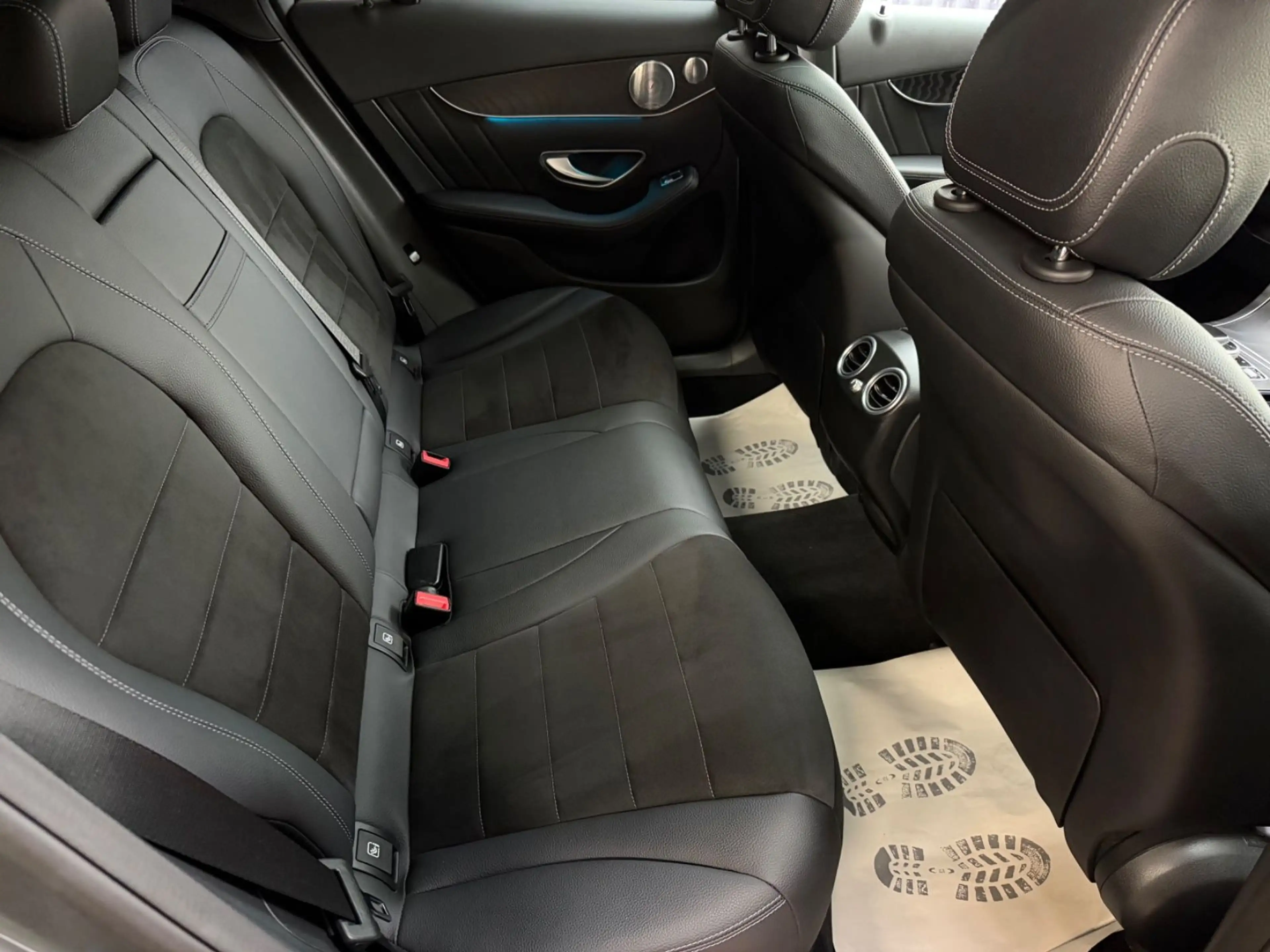 Mercedes-Benz GLC 350 d 4Matic AMG/DTR+/AHK/PANO/360°Kam/STDHZ — photo 10