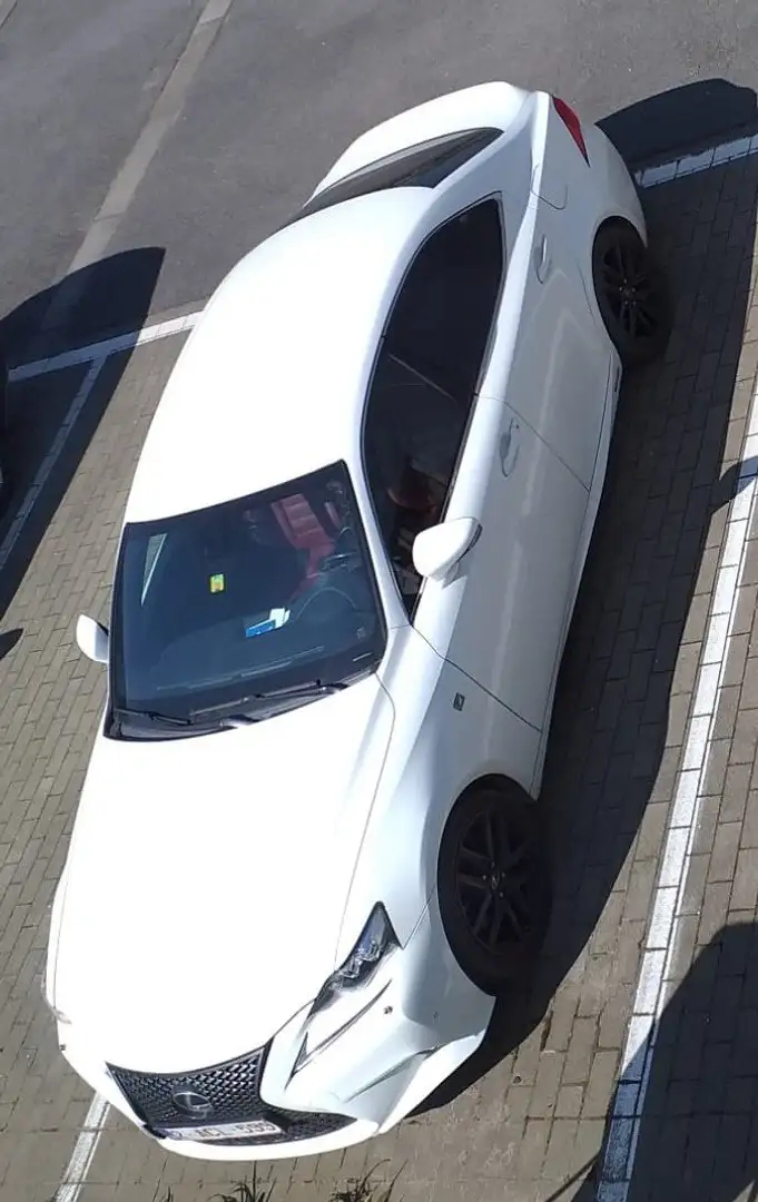 Lexus IS 300 IS 300h F Sport - 1