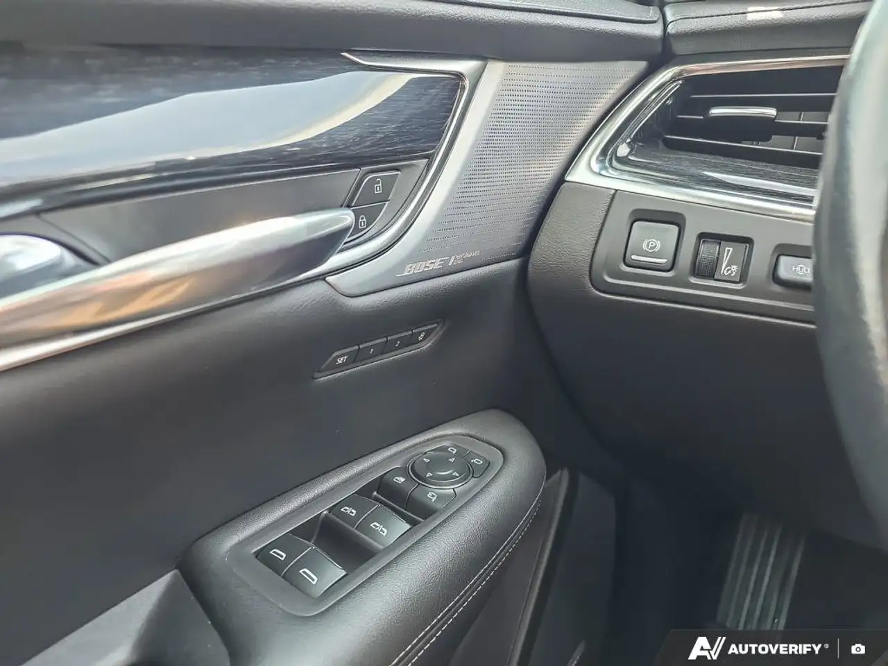 Cadillac XT5 снимка Cadillac XT5