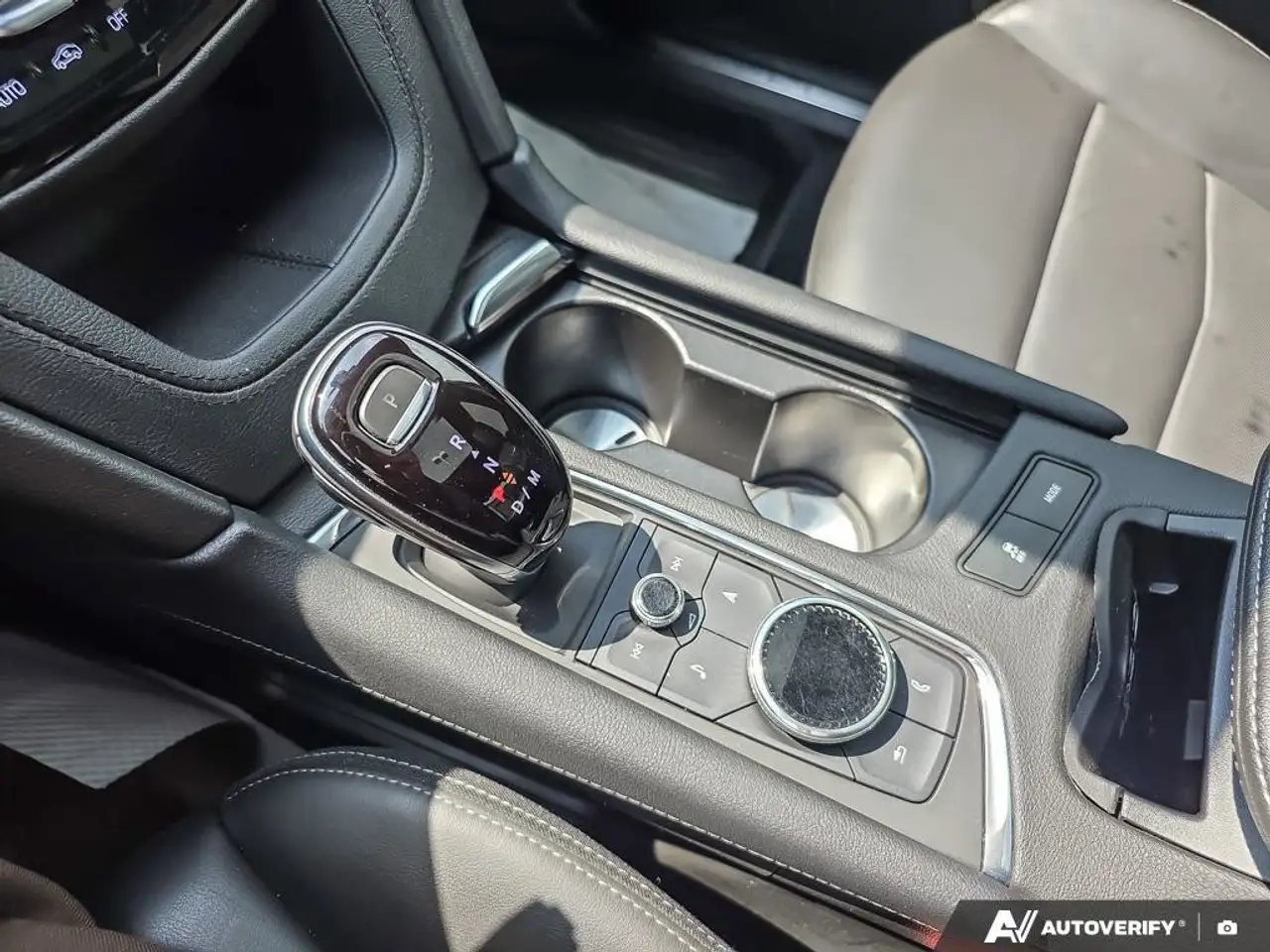 Cadillac XT5 снимка Cadillac XT5
